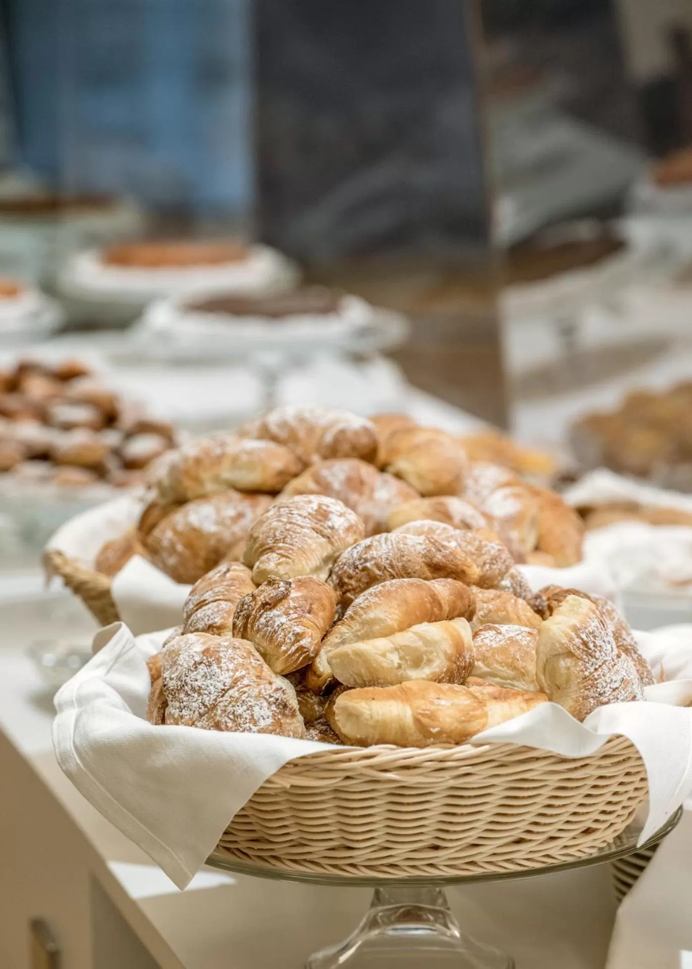 Breakfast in Hotel Royal Continental