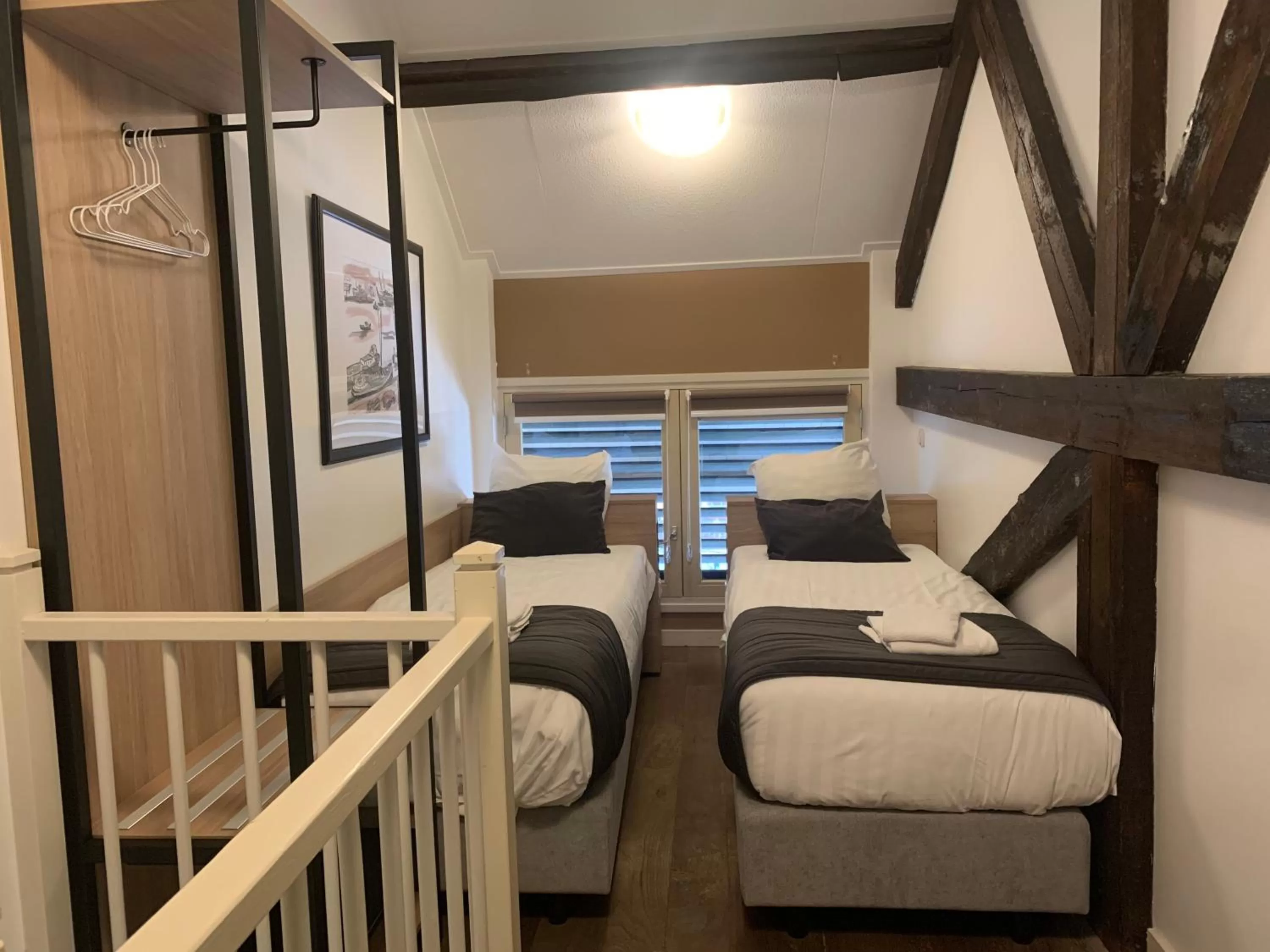 Bedroom, Bed in Plantage Garden Apartments