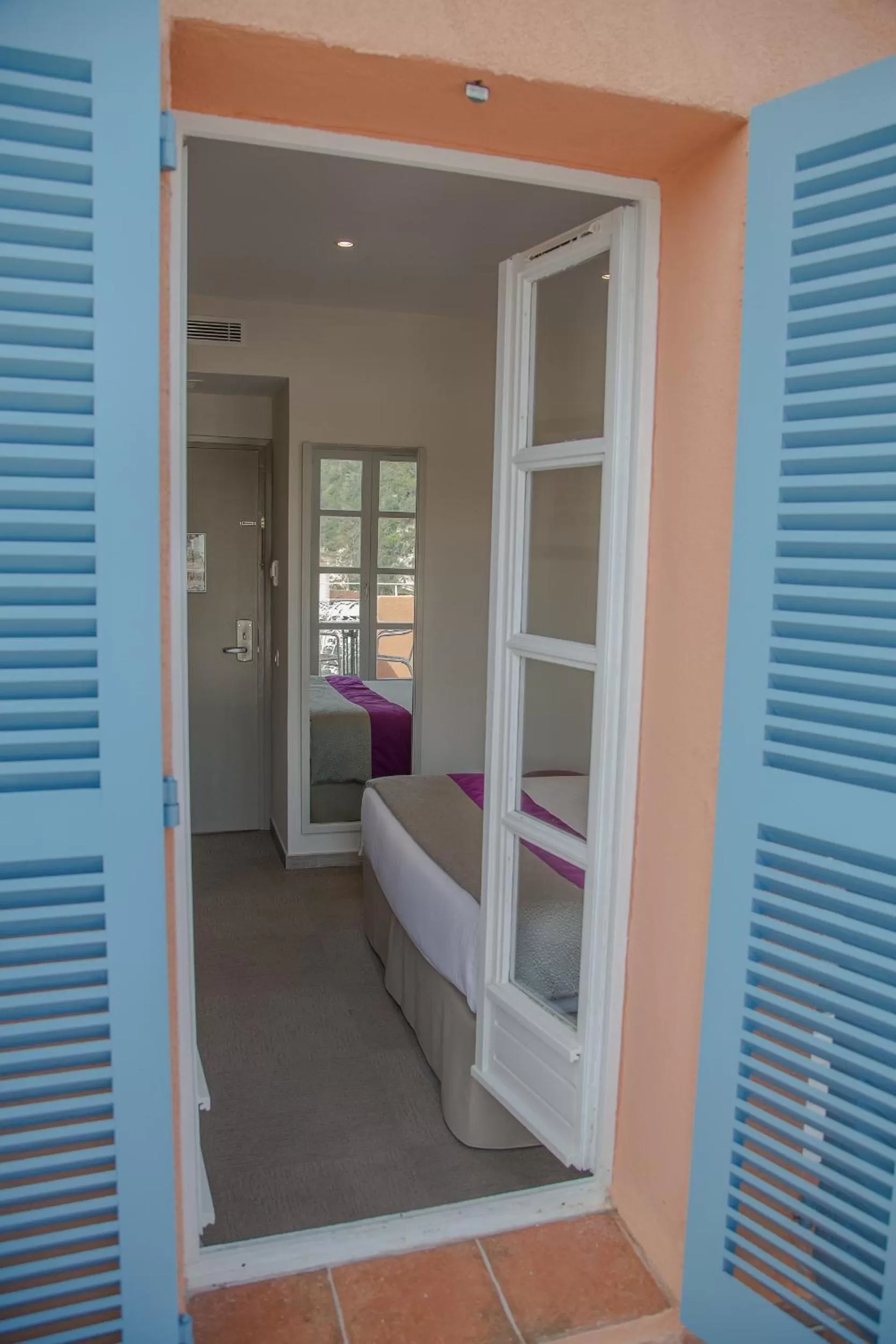 Bedroom, Bed in Best Western Hotel du Roy d'Aragon