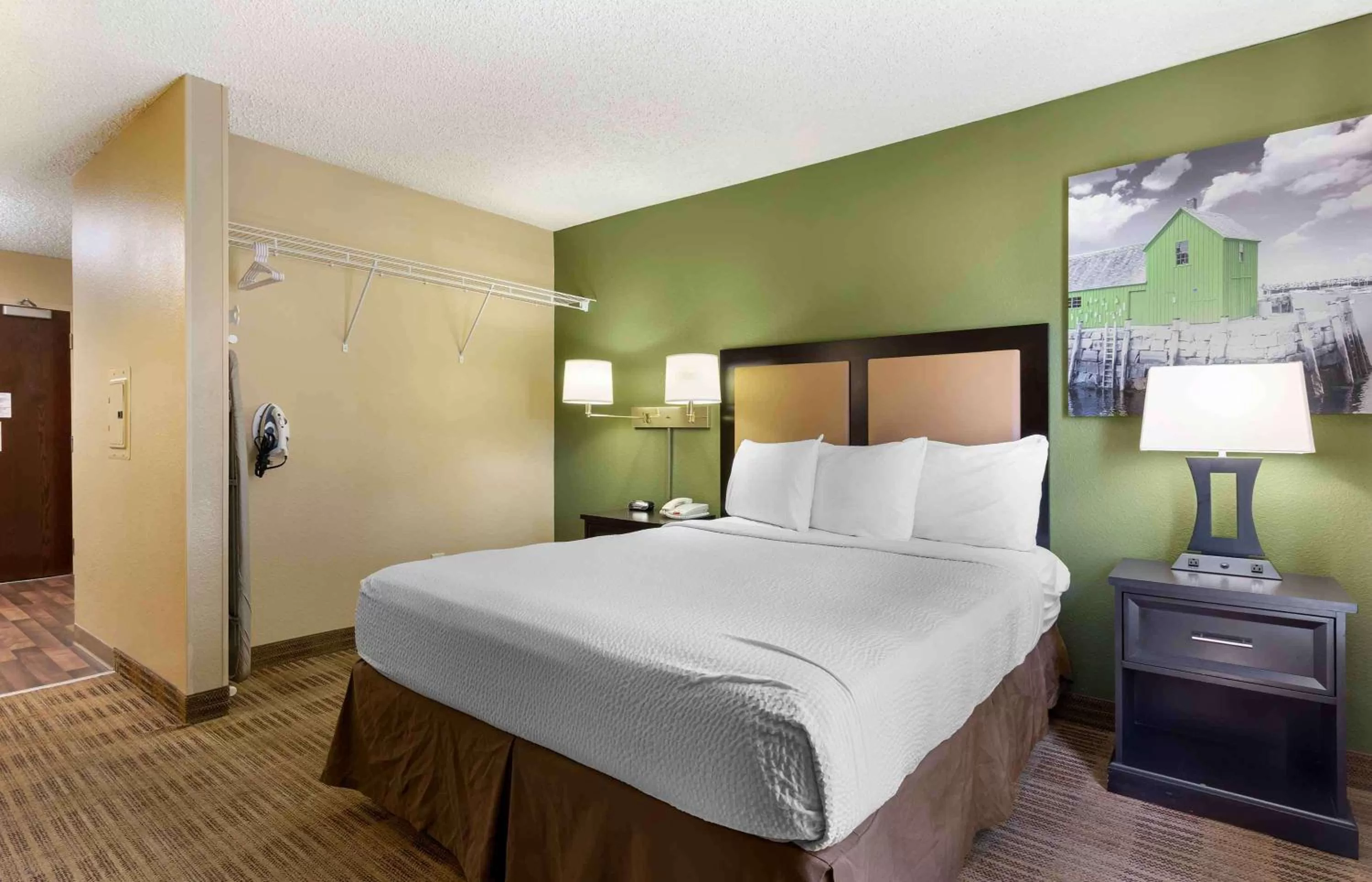Bedroom, Bed in Extended Stay America Suites - Livermore - Airway Blvd
