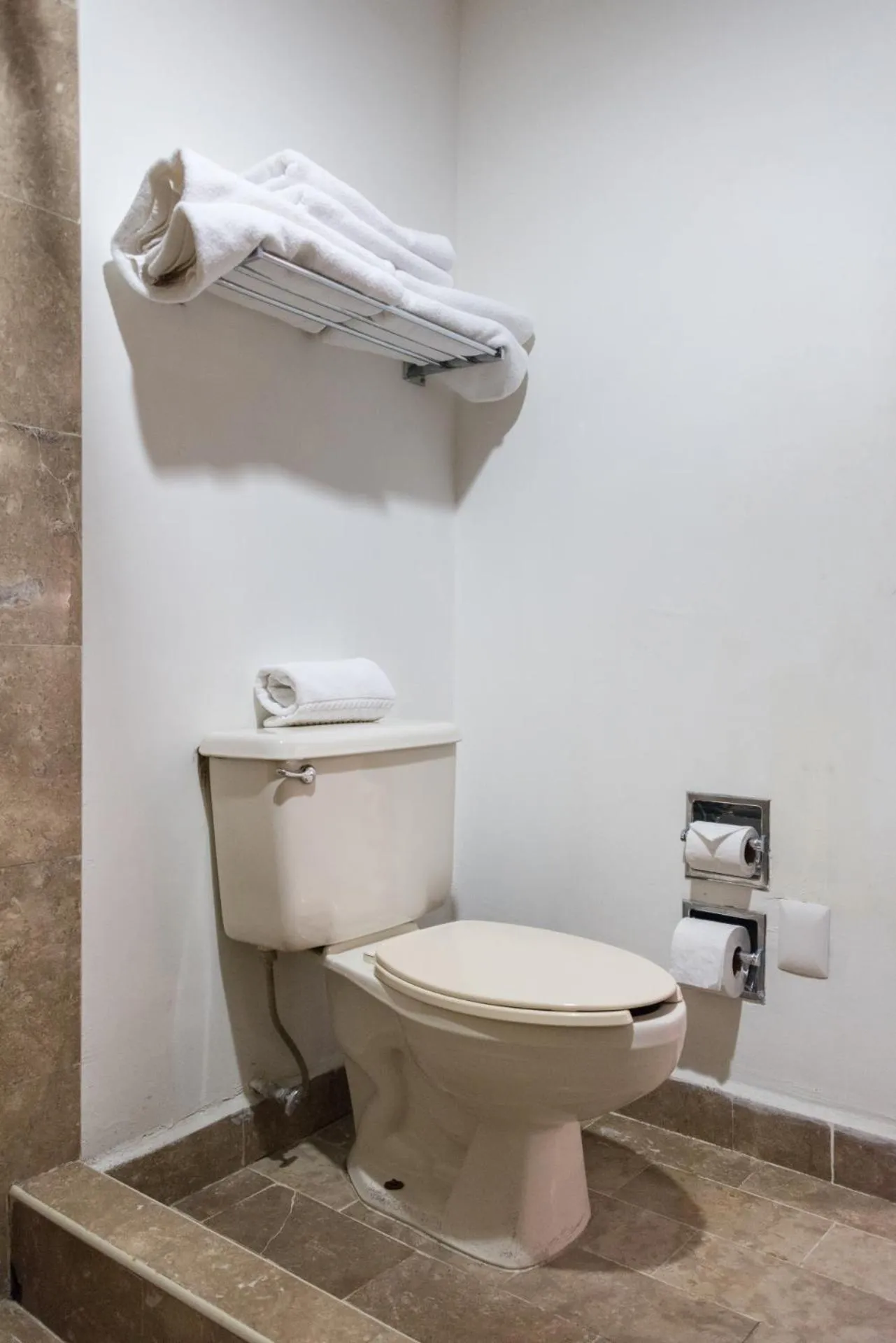 Toilet in Hotel Boutique Naura Centro