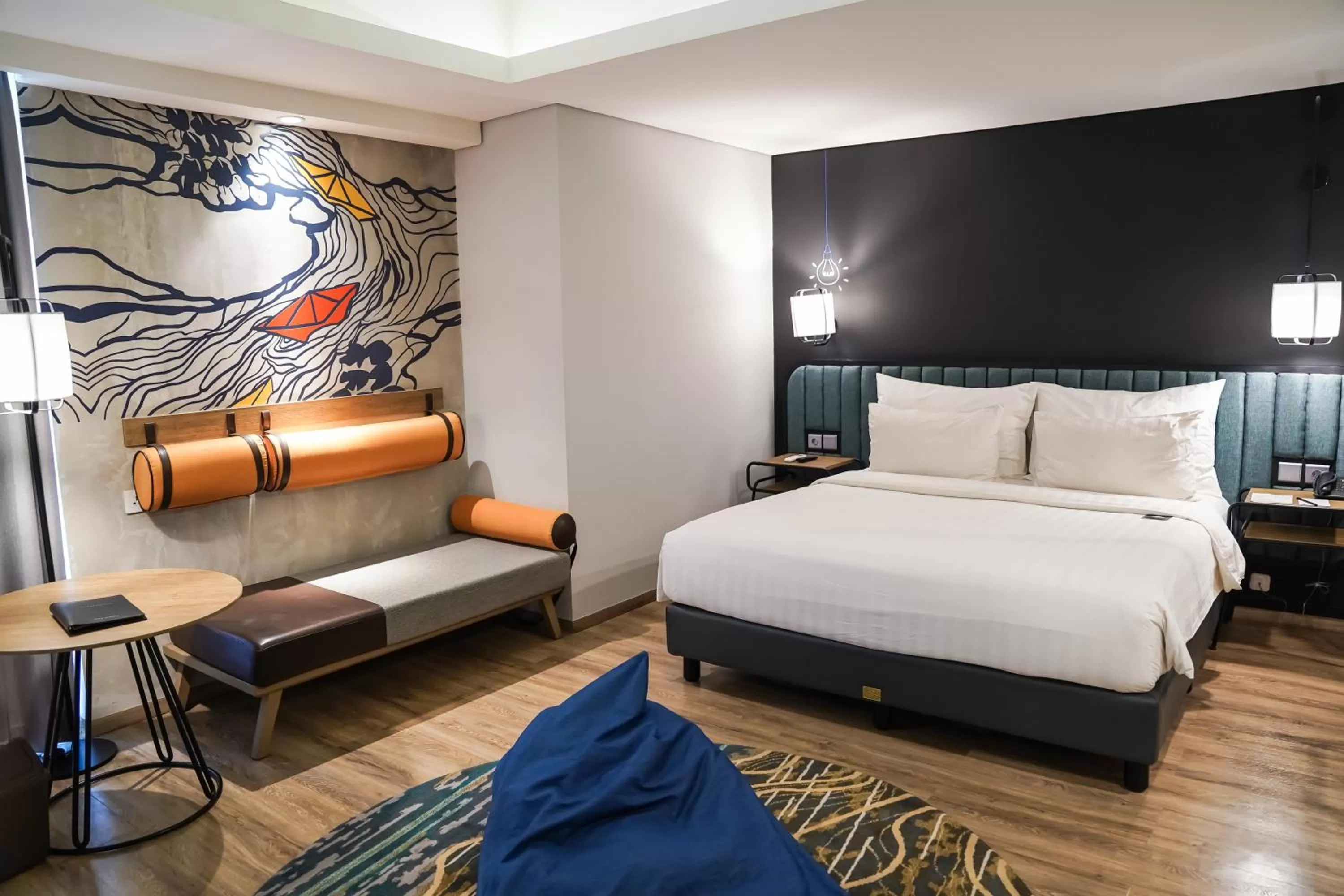 Bedroom, Bed in Luminor Hotel Purwokerto By WH