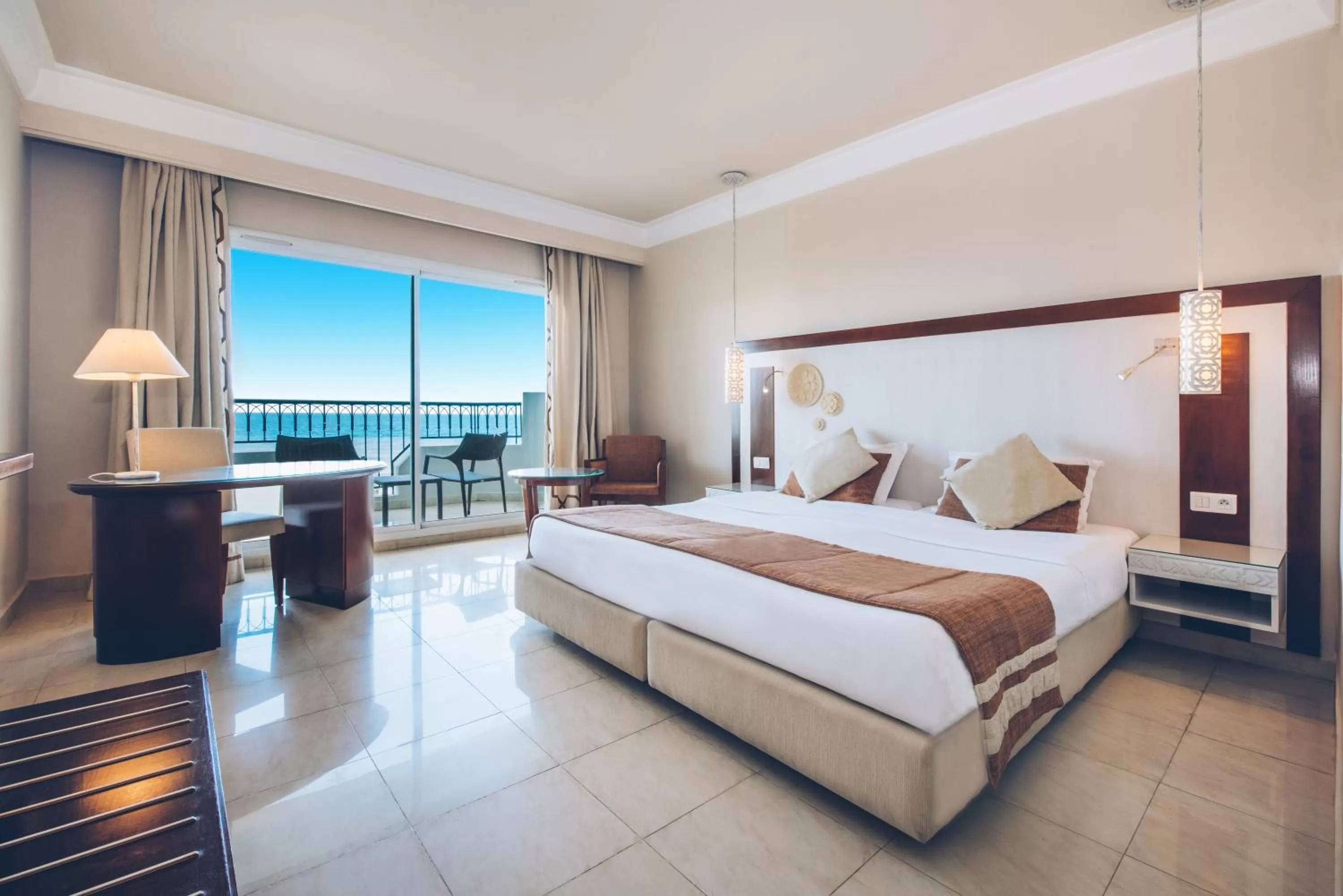 Photo of the whole room, Bed in Iberostar Selection Royal El Mansour