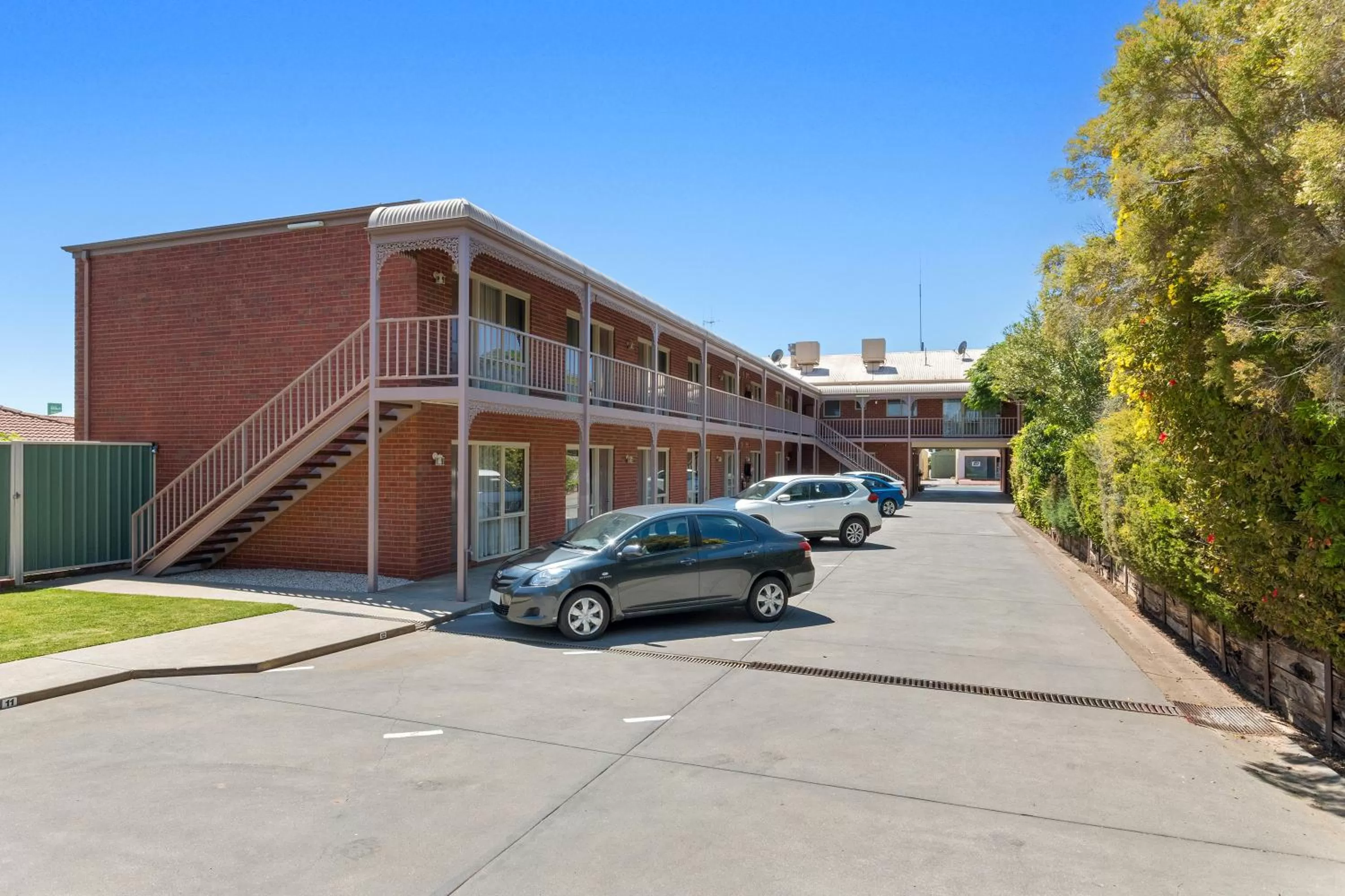 Parking in Burke And Wills Motor Inn Swan Hill