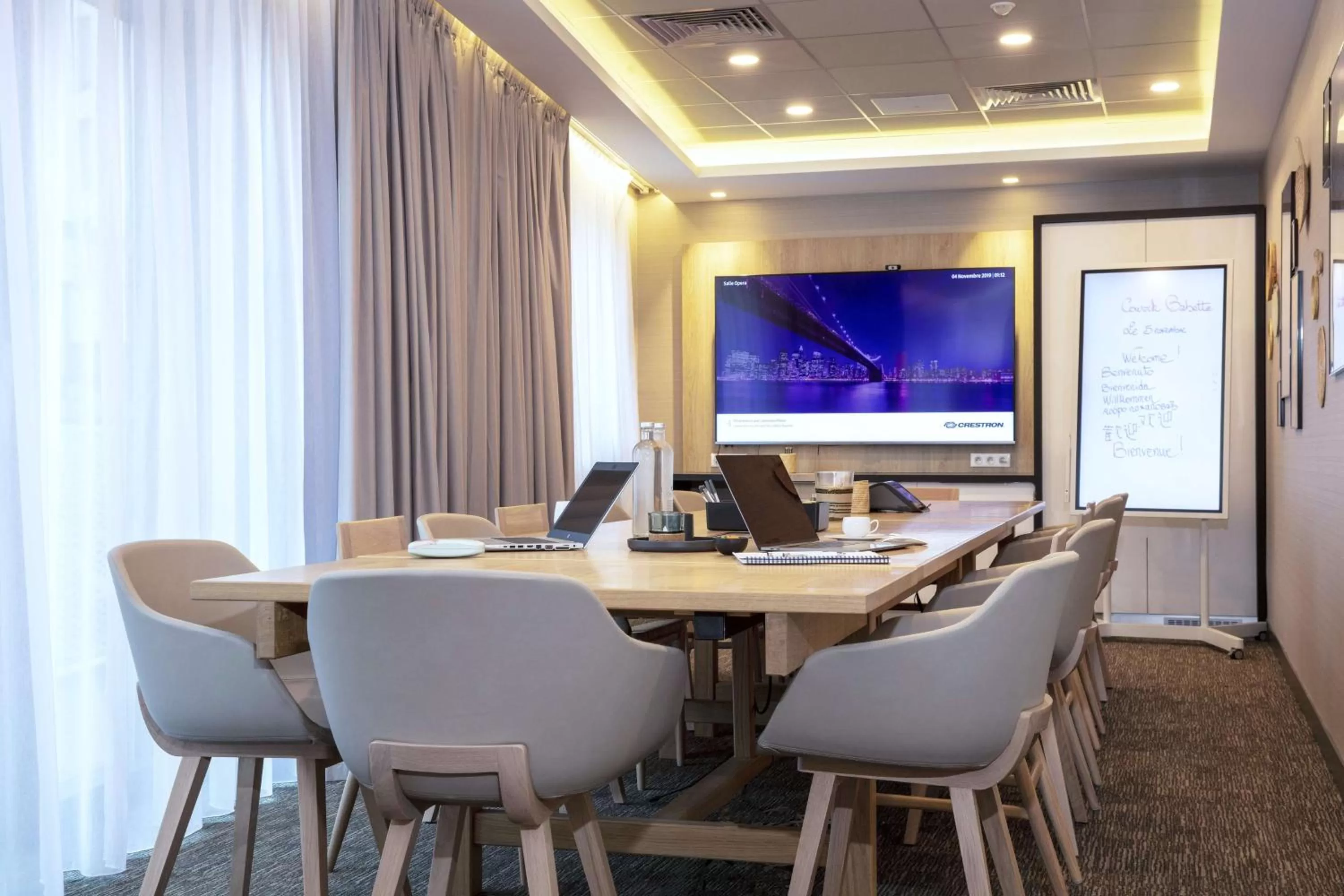 Meeting/conference room in Hilton Garden Inn Paris Massy