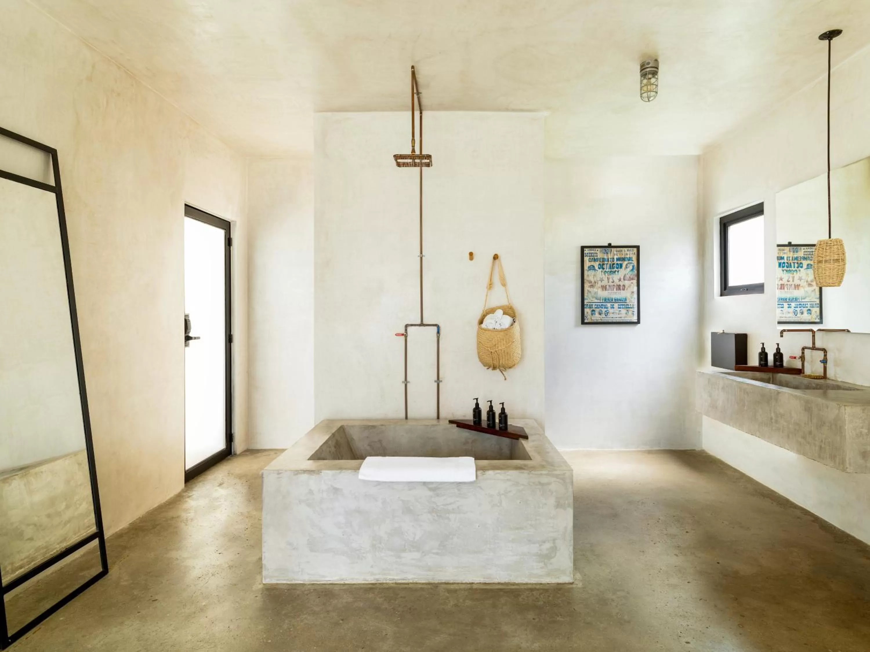 Bathroom in Drift San Jose del Cabo, a Member of Design Hotels