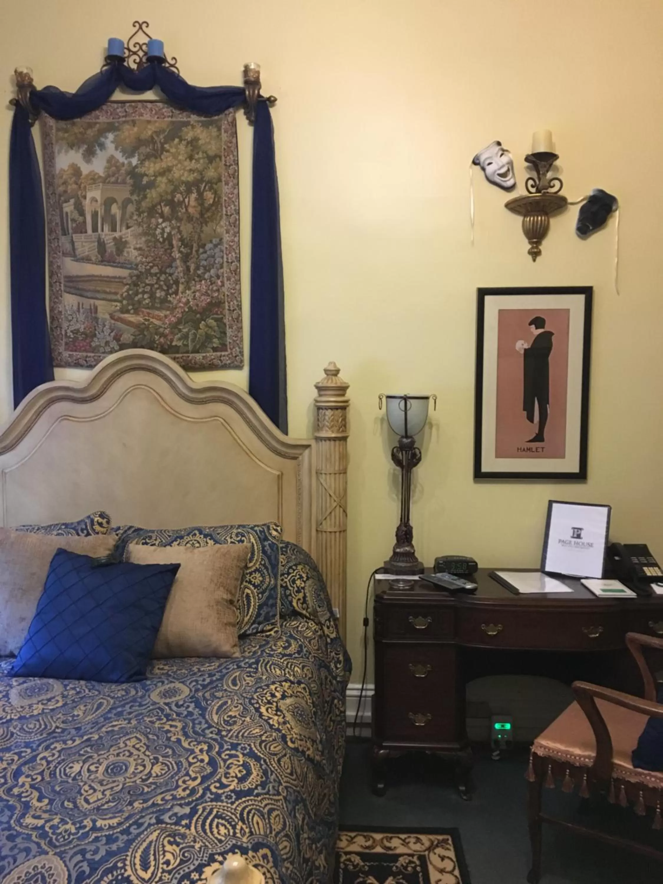 Bed in Page House Bed & Breakfast