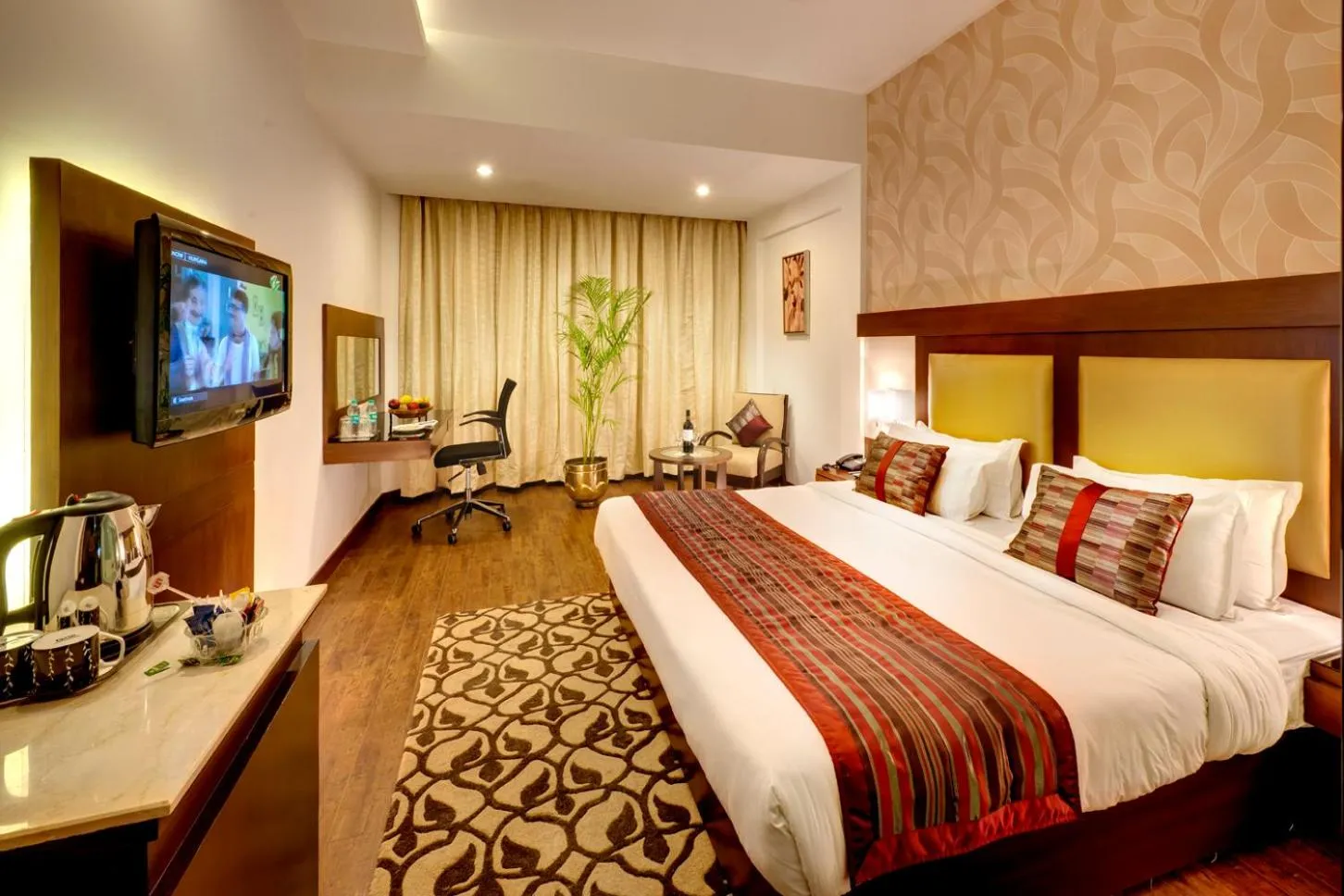 Bed in Hotel Hindusthan International, Varanasi