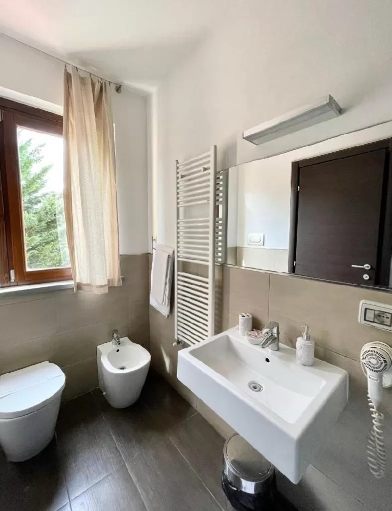 Shower in Cameracaffè sul Lago