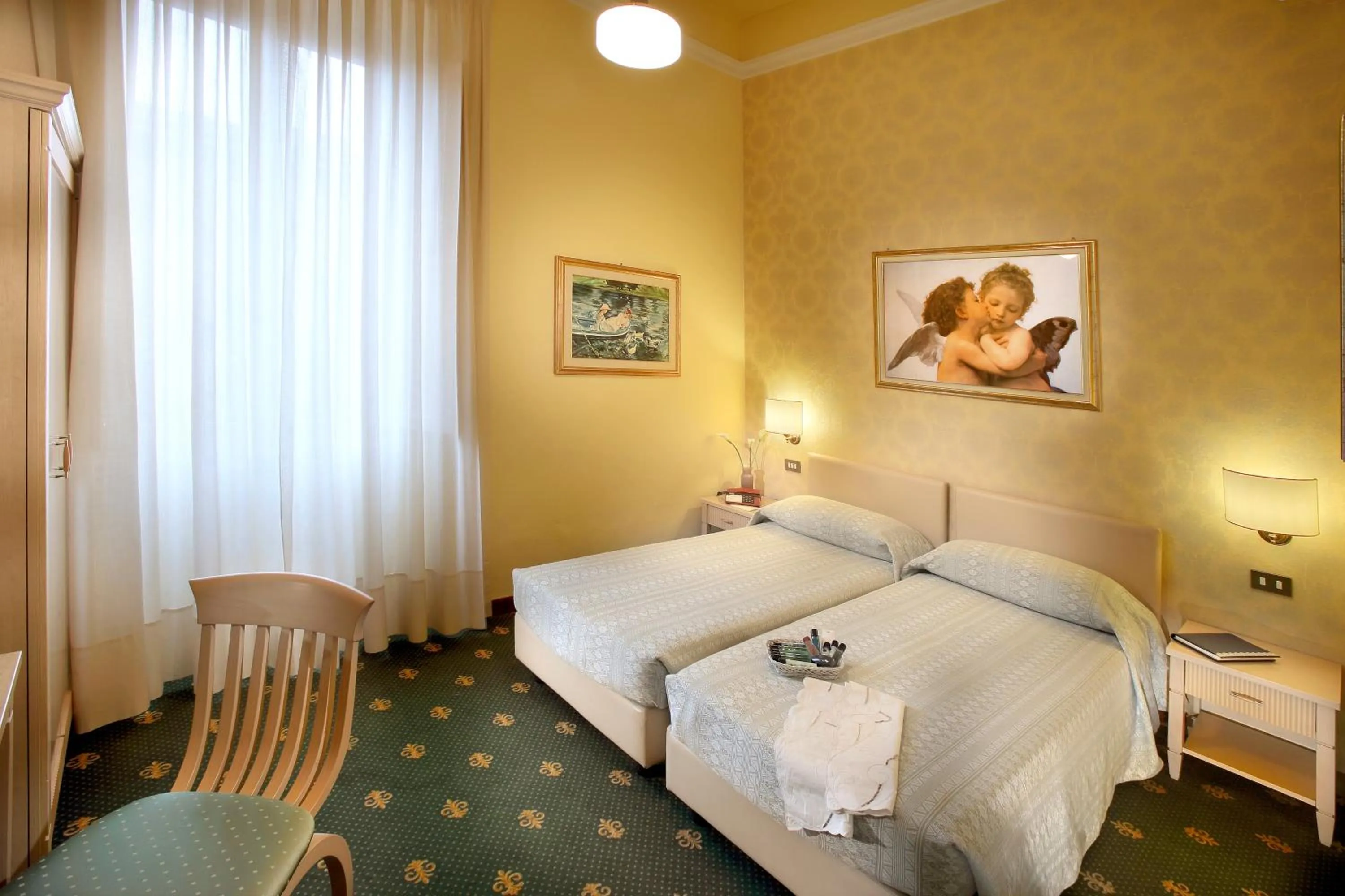 Bedroom, Bed in Grand Hotel Plaza & Locanda Maggiore