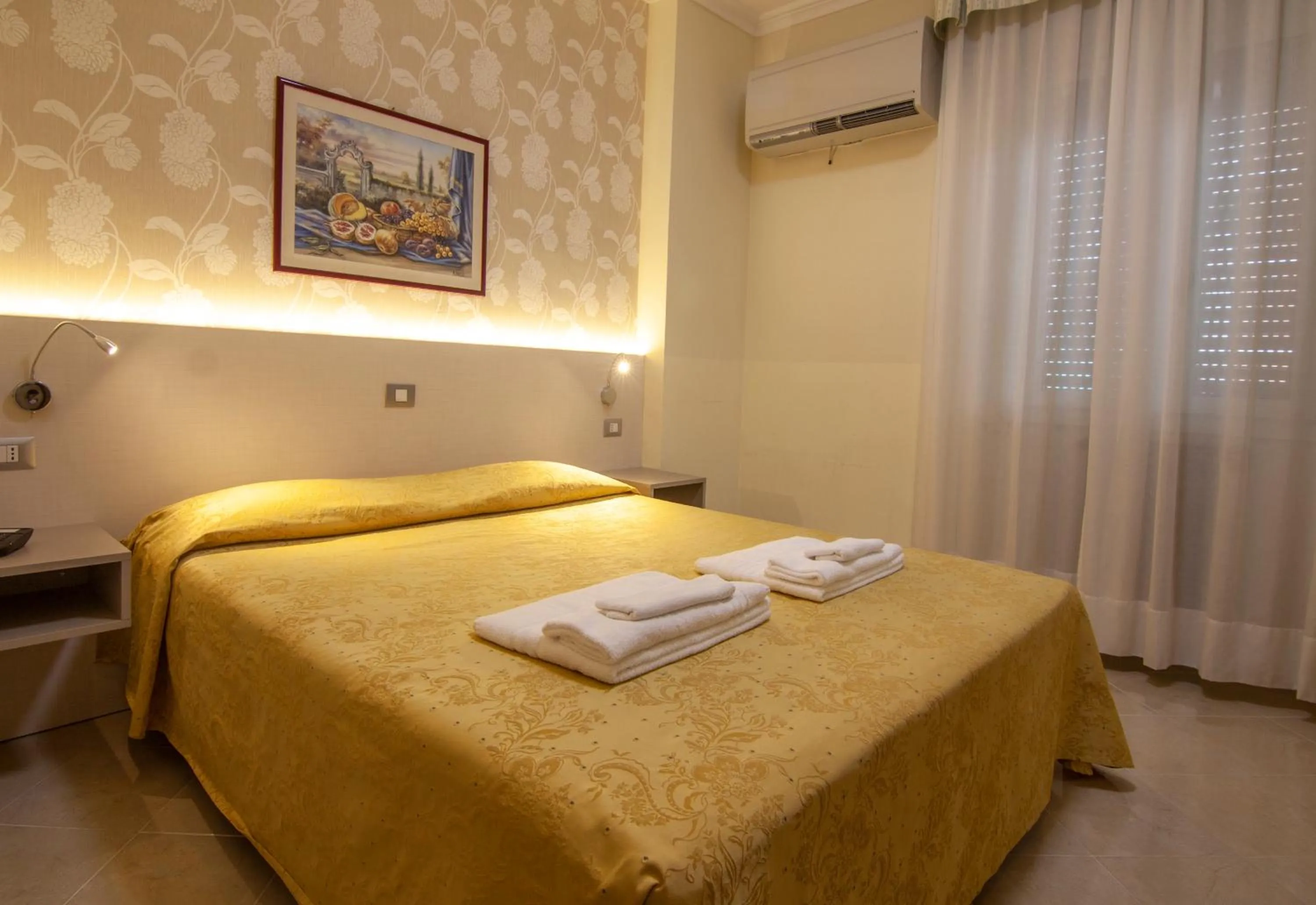 Bed in Hotel Dei Fiori