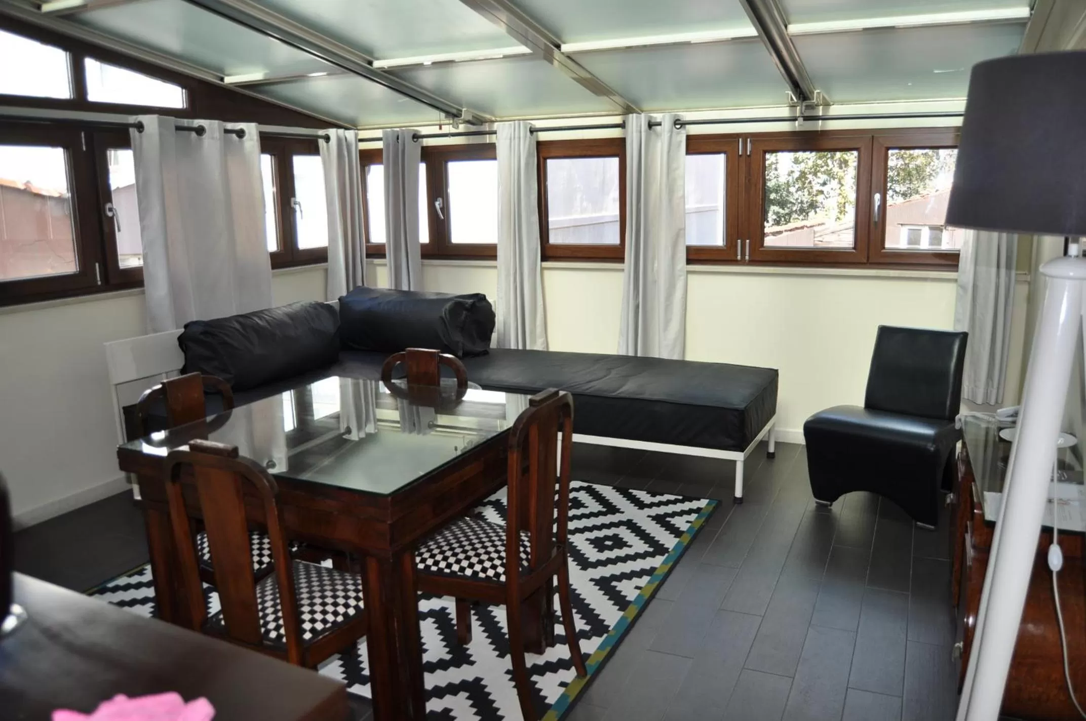 Living room in Villa Pera Suite Hotel