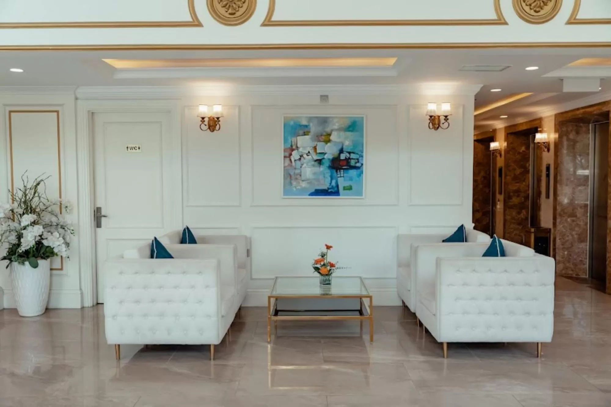 concierge, Lobby/Reception in MerPerle Beach Hotel
