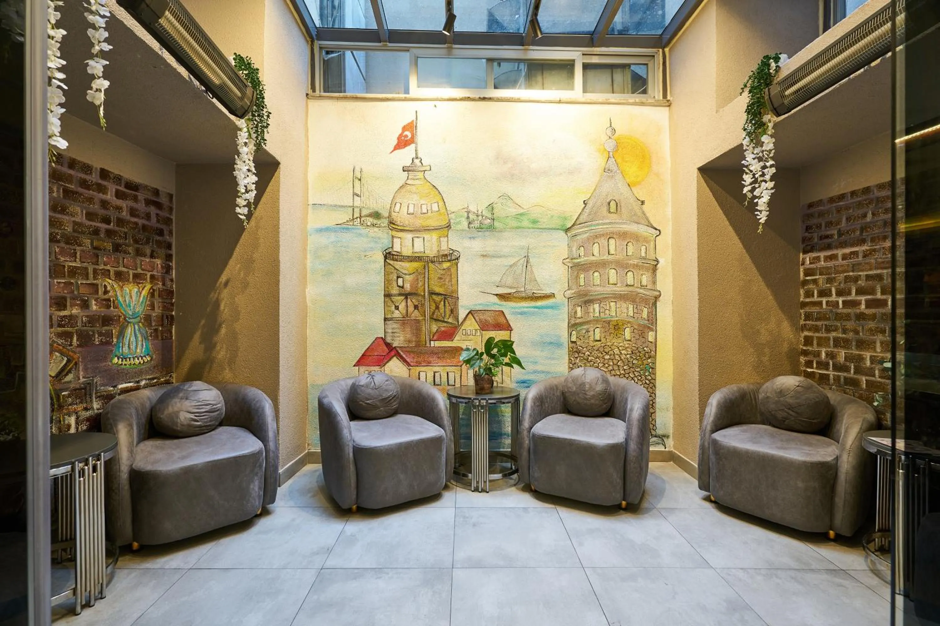 Lobby or reception in Atro Hotel