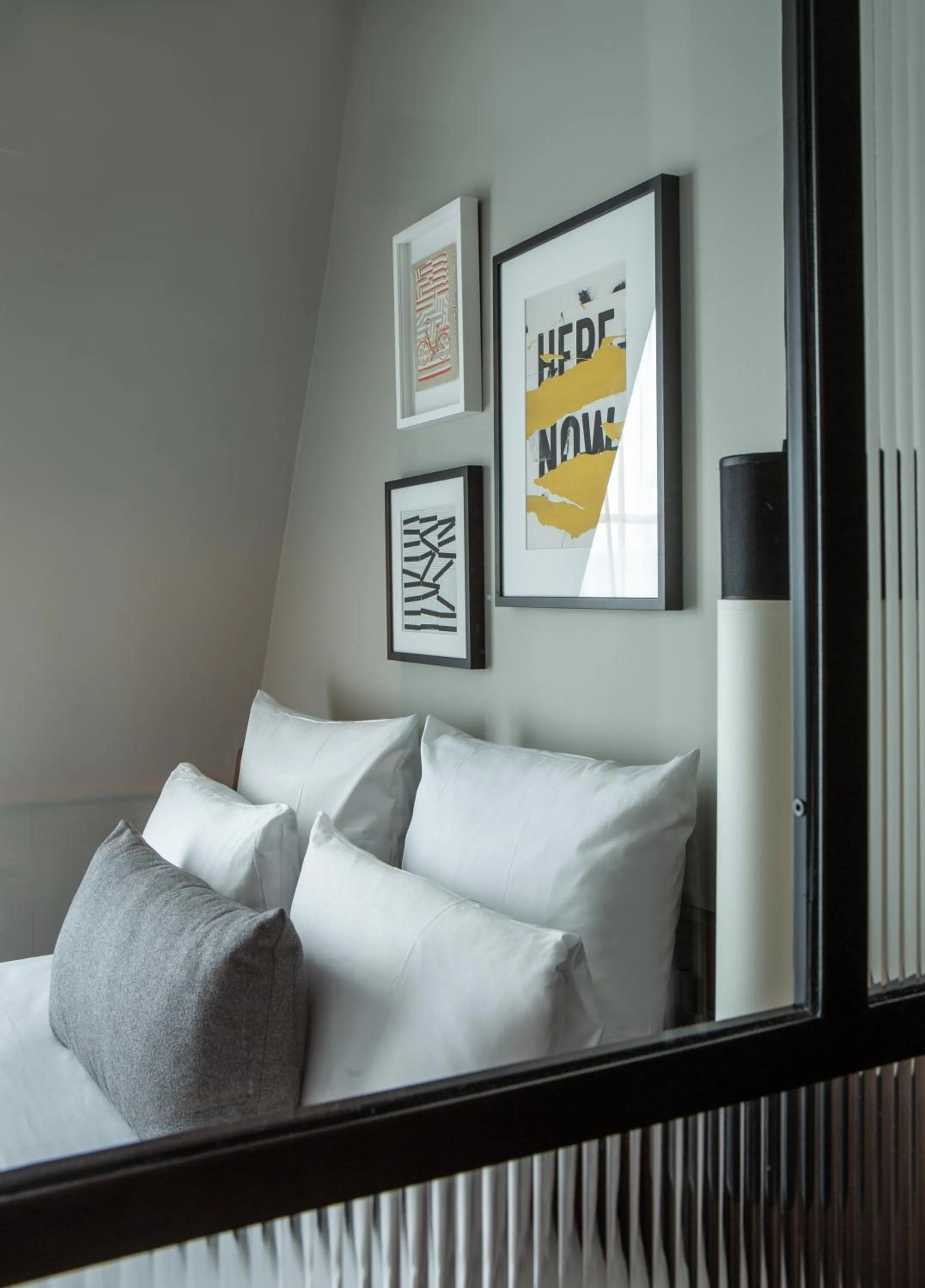 Decorative detail, Bed in Hotel Flanelles Paris