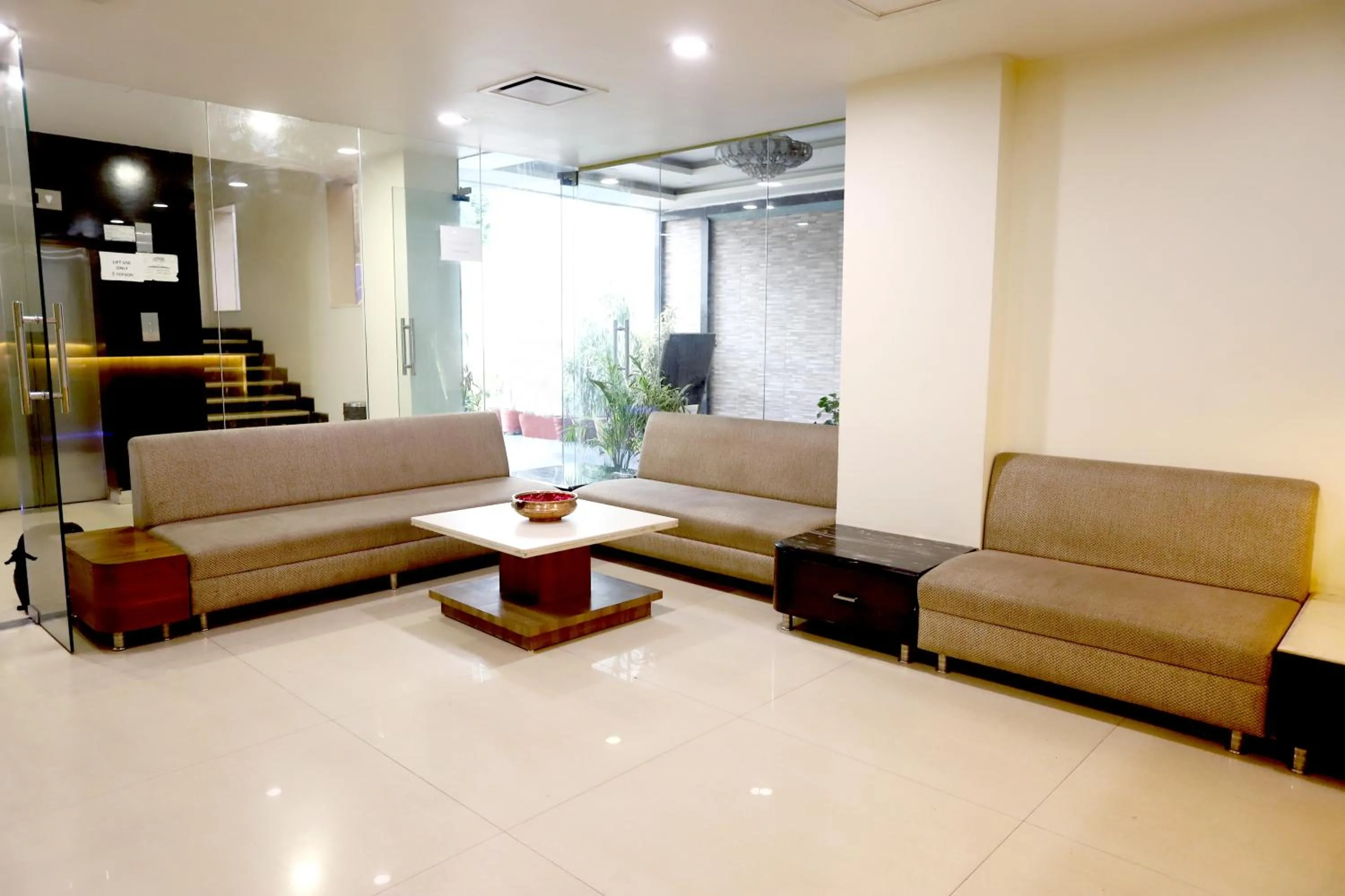 Lobby or reception in HOTEL BLUE PEARL