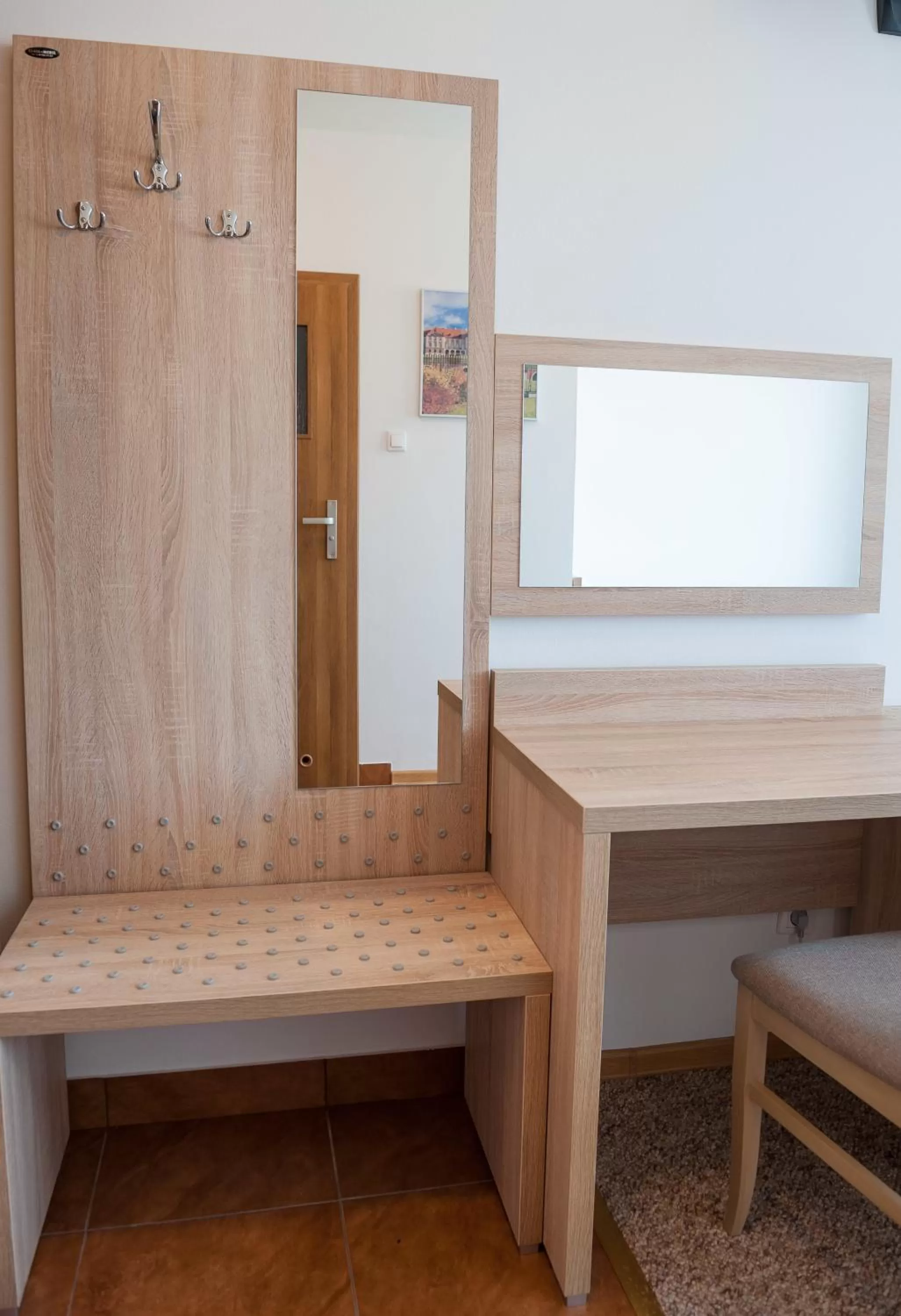 Photo of the whole room in Patra