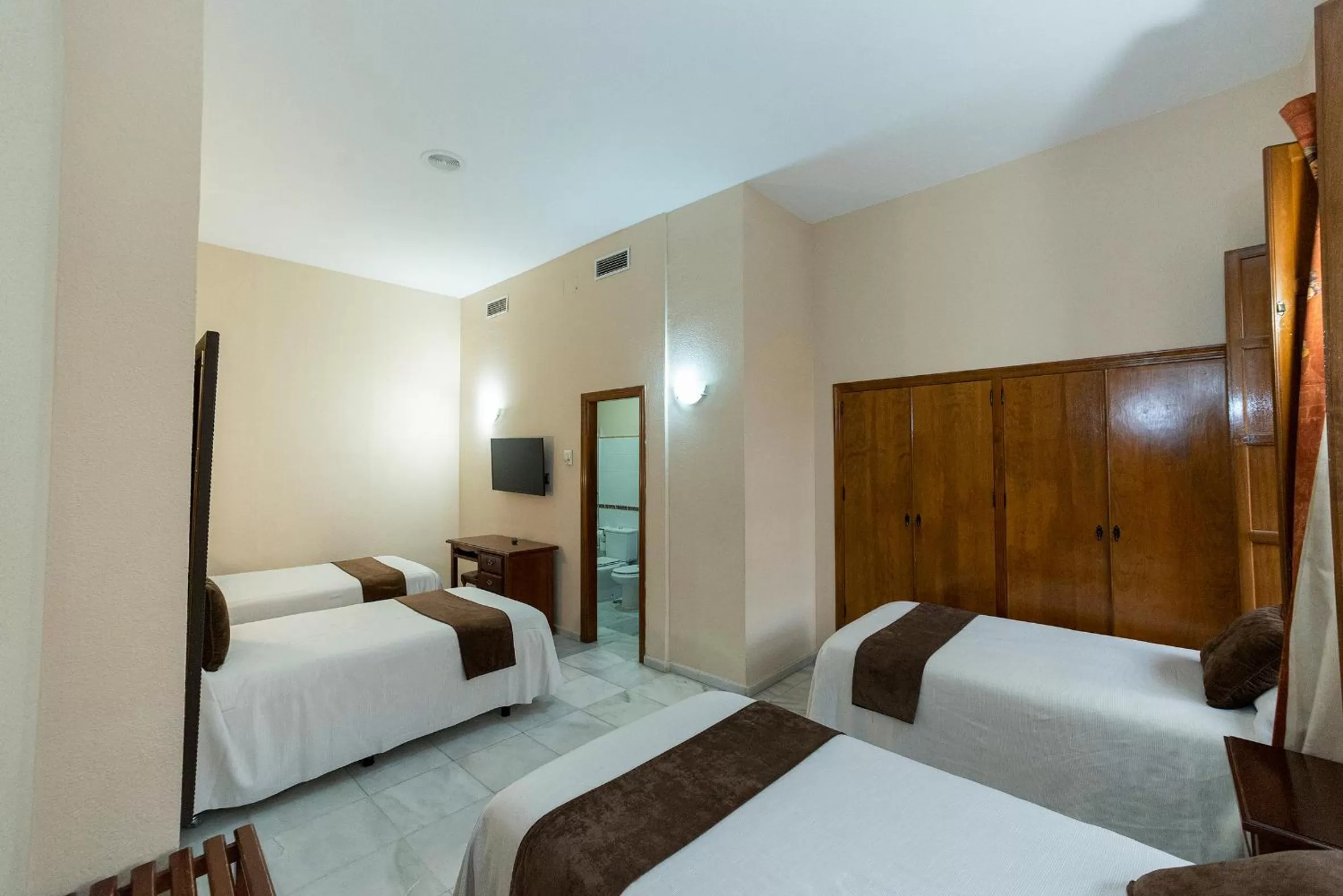 Photo of the whole room, Bed in Hotel Casa Museo de la Mezquita