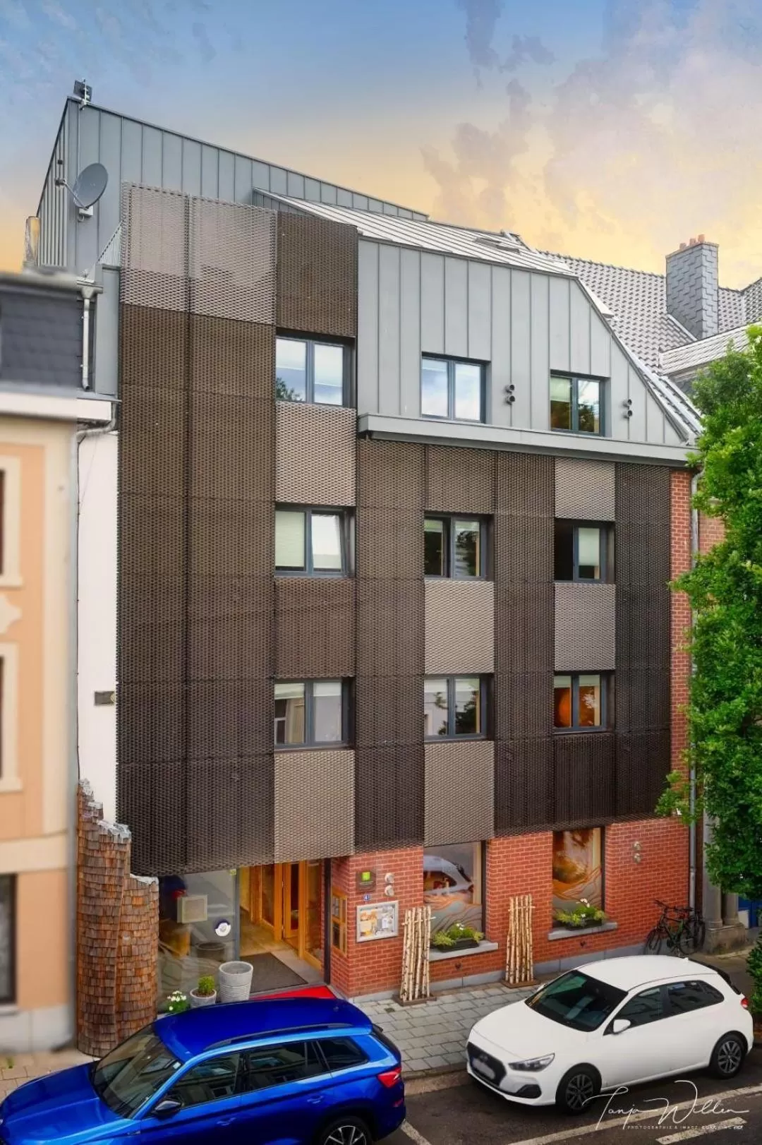 Facade/entrance, Property Building in Sleepwood Hotel