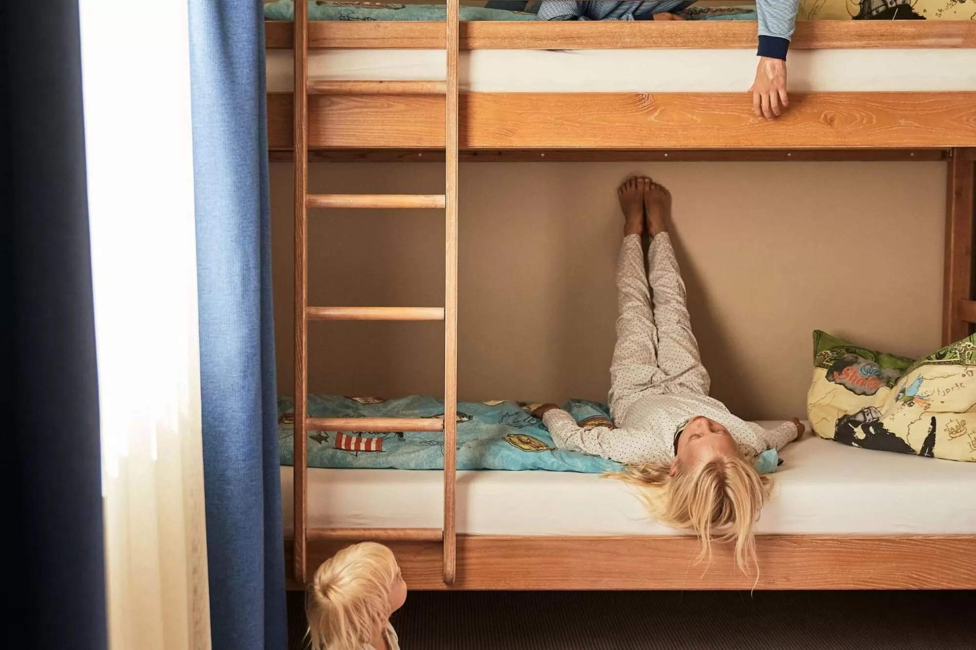 Bedroom, Bed in aja Strandhotel Bansin