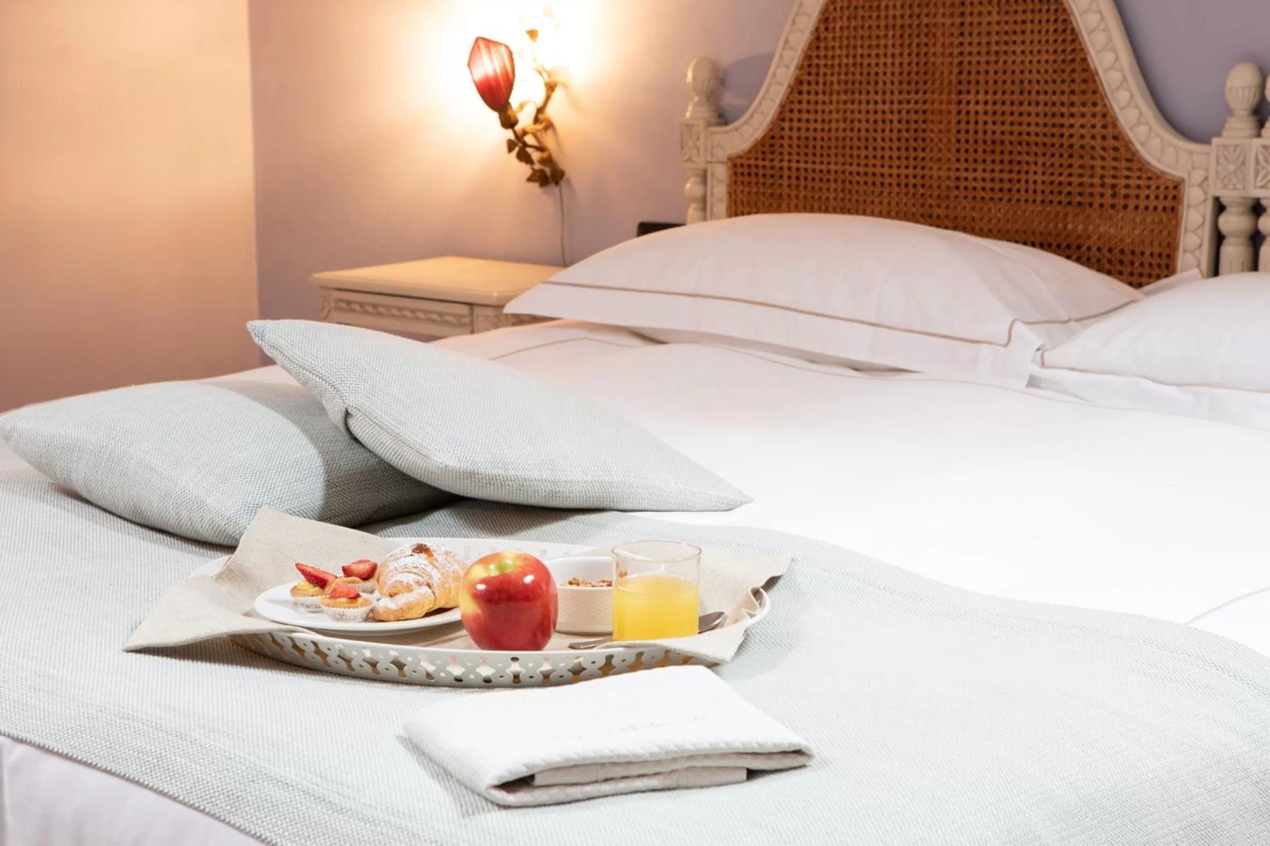 Breakfast, Bed in Villa Belverde Boutique Hotel