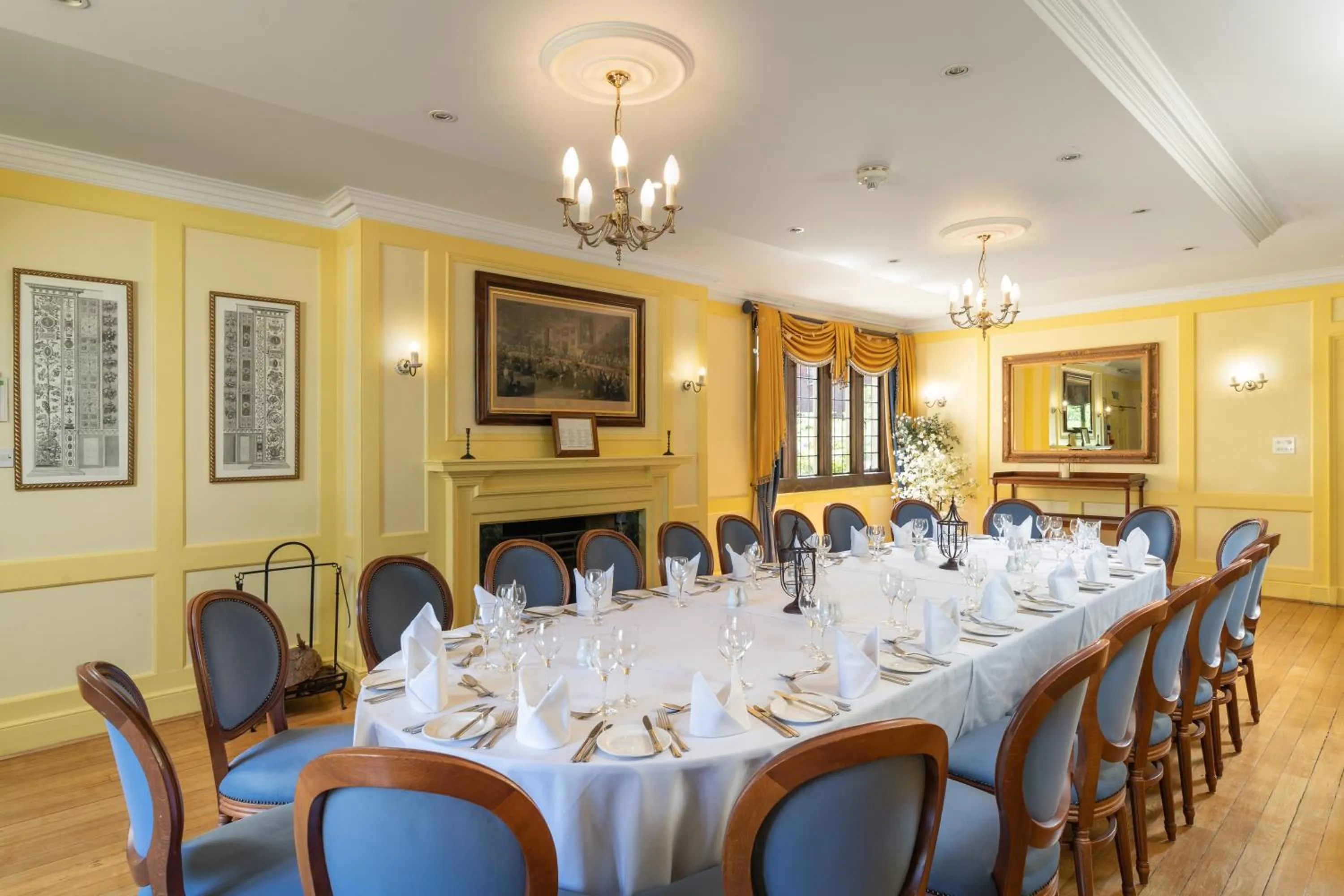 Restaurant/places to eat in Passford House Hotel