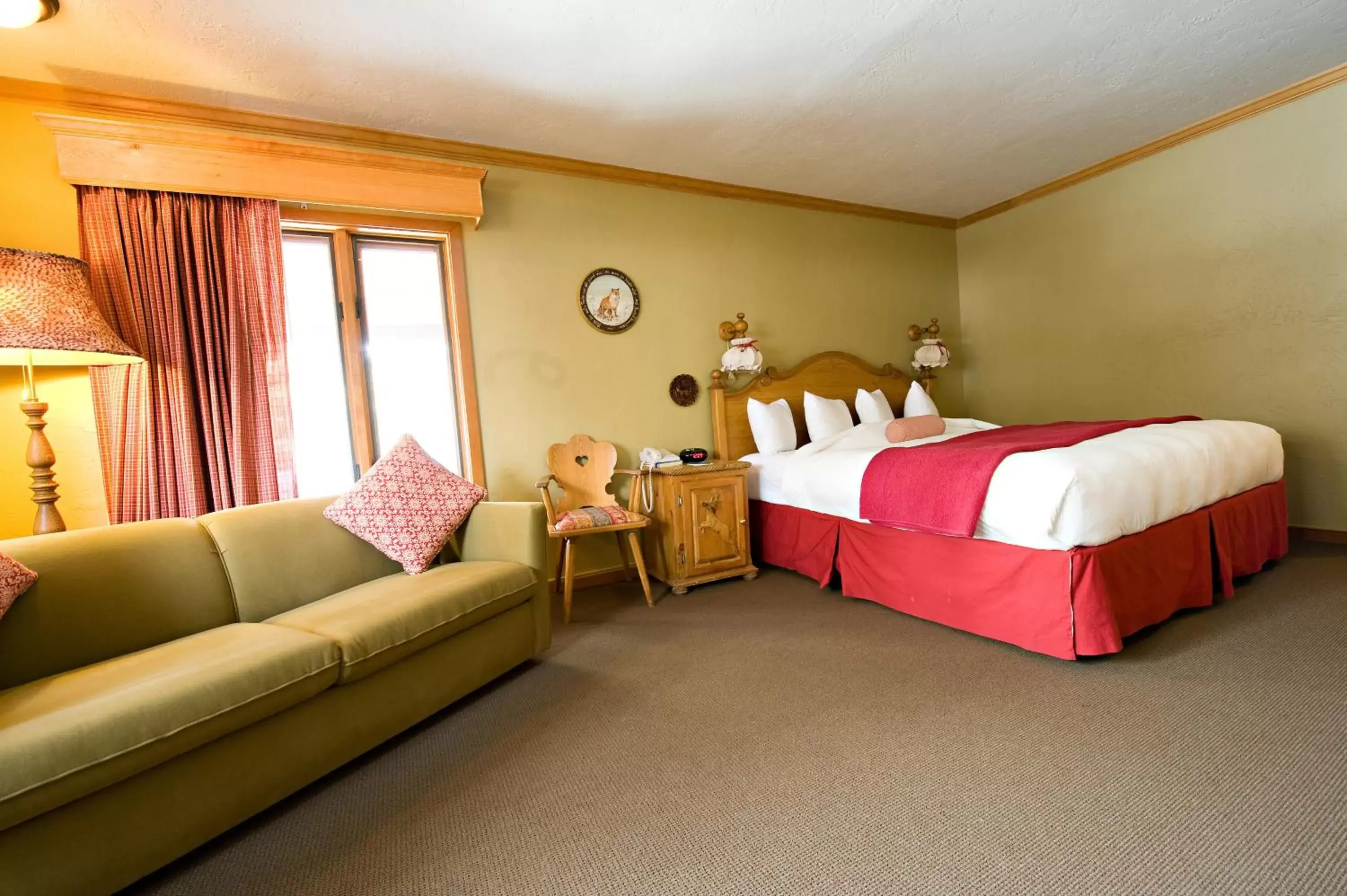 Tyrolean King Room in The Alpenhof Tyrolean King Room in The Alpenhof