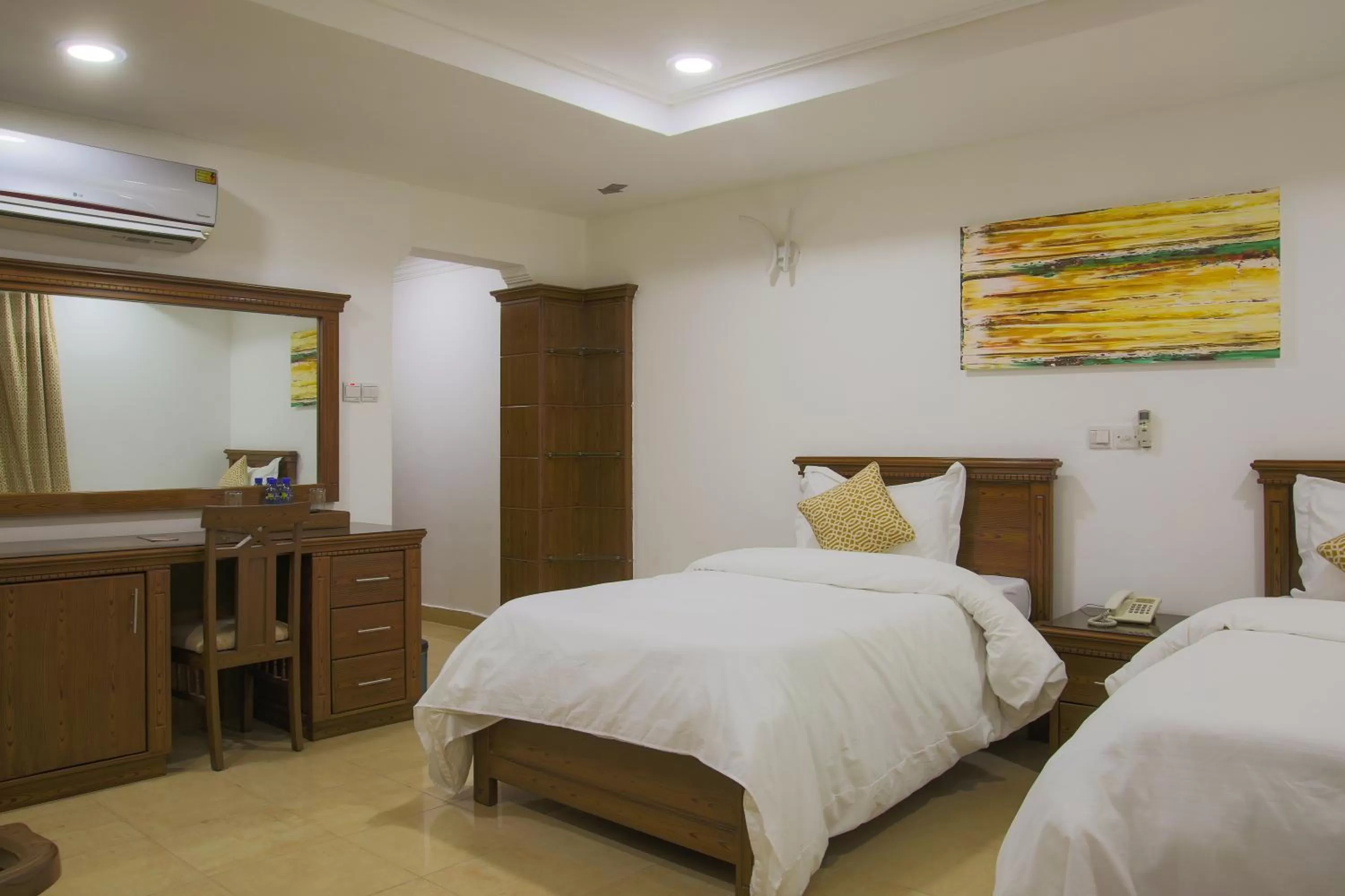 Bed in Sleep Inn Hotel - City Centre