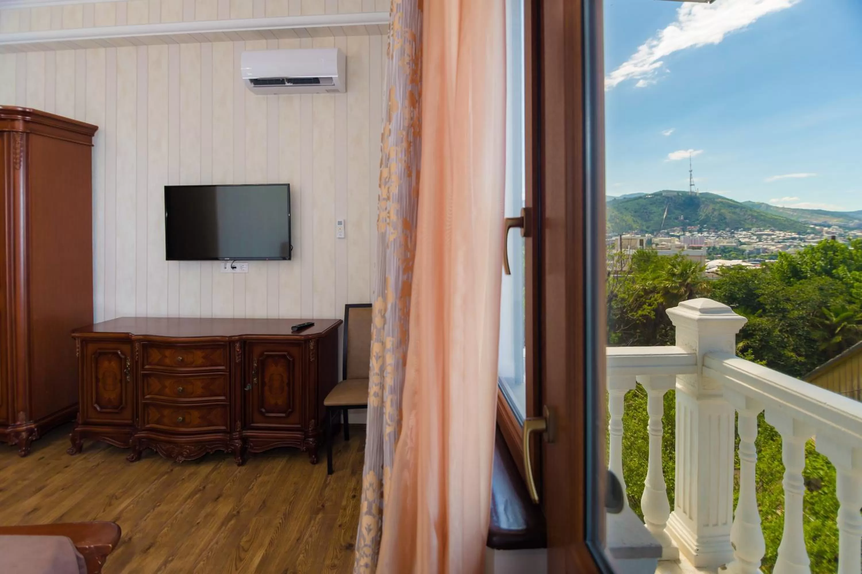 City view, Mountain View in Elia Palace Hotel