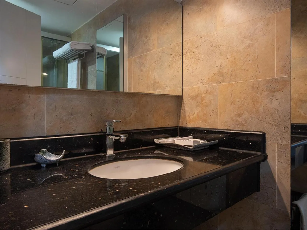 Bathroom in Guangzhou The Royal Garden Hotel