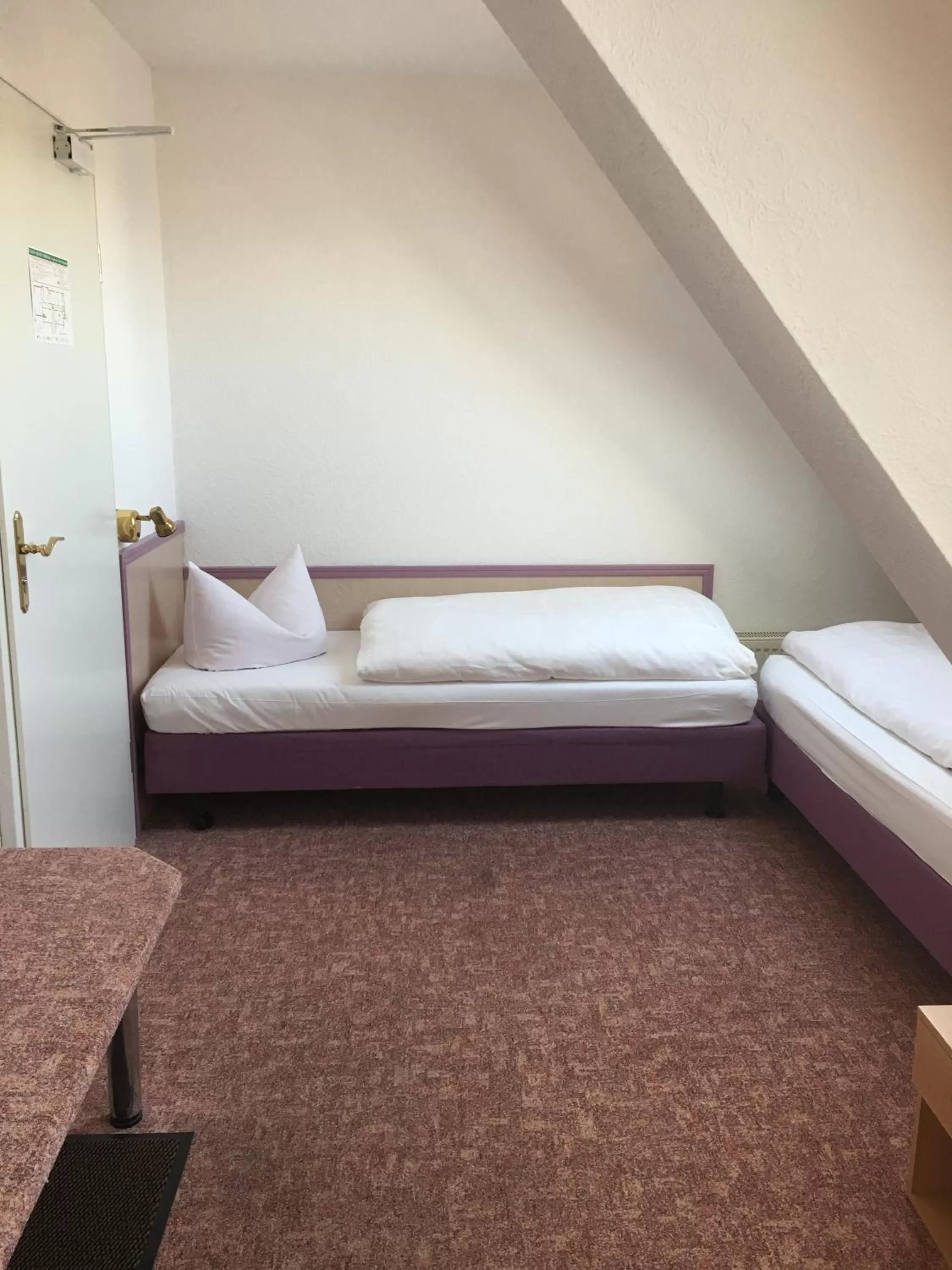 Photo of the whole room, Bed in Hotel & Restaurant Park Cafe ISA