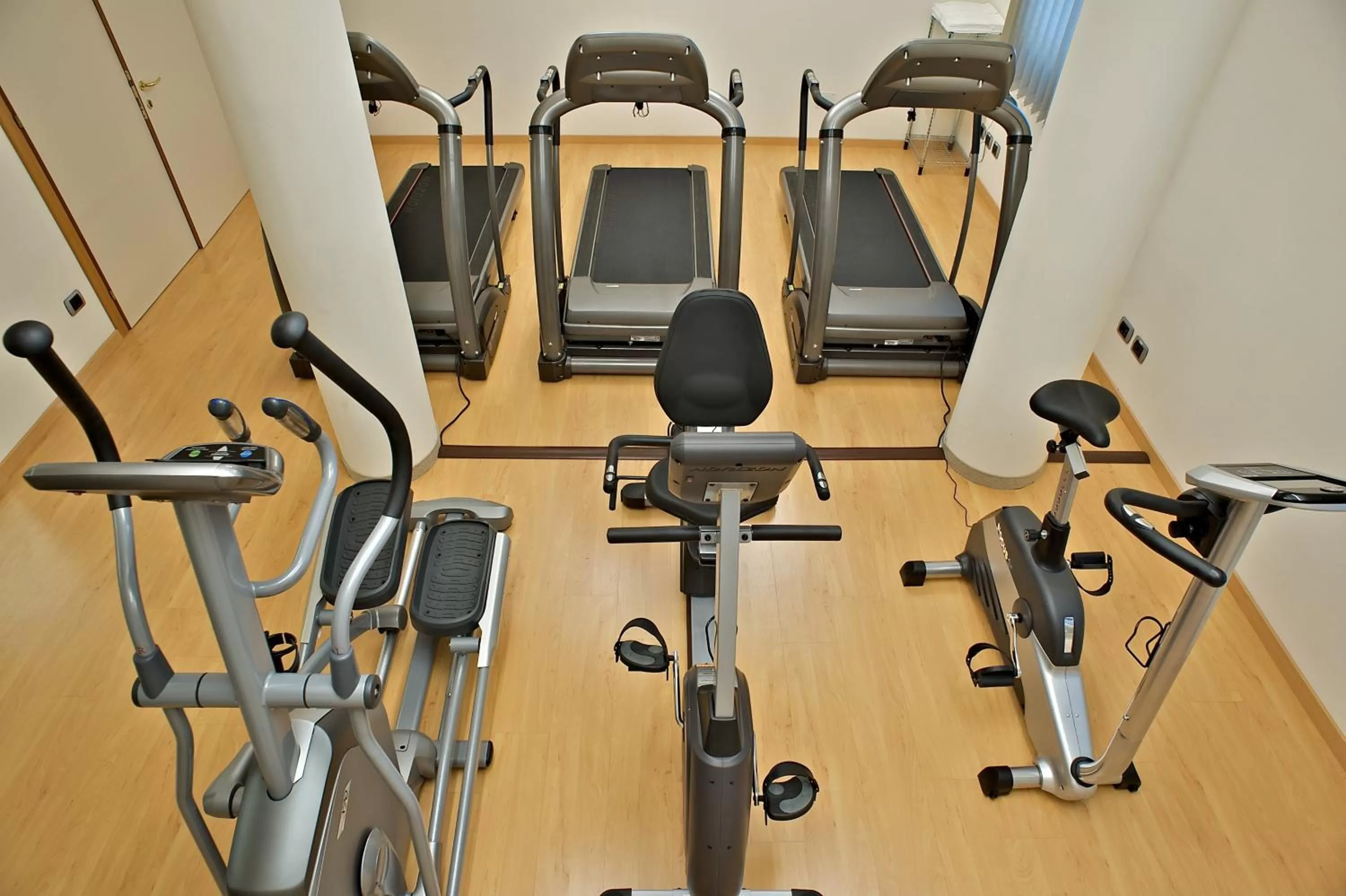 Fitness centre/facilities in Sam Hotel