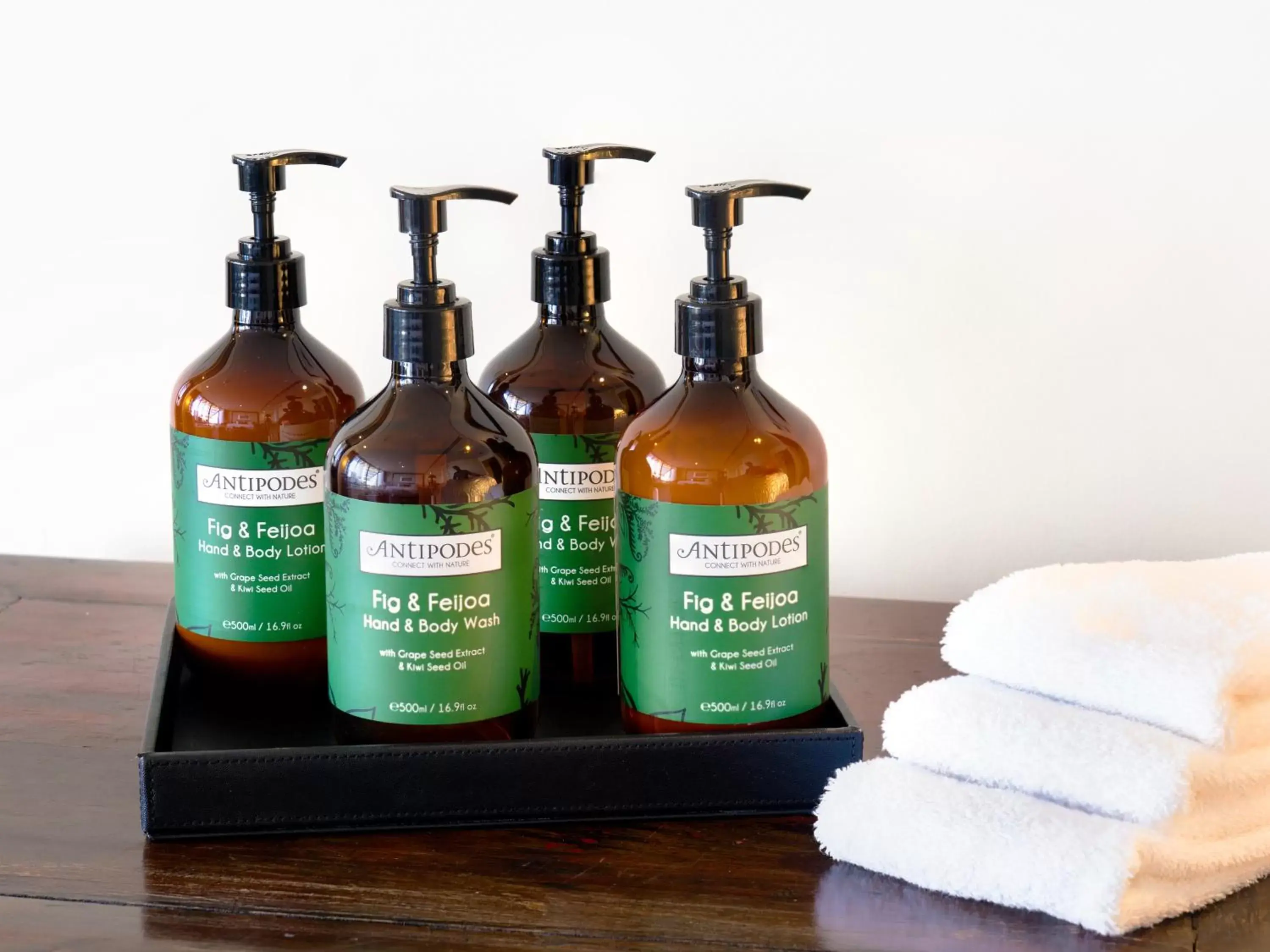 1 King Standard in Crowne Plaza Christchurch, an IHG Hotel 1 King Standard in Crowne Plaza Christchurch, an IHG Hotel