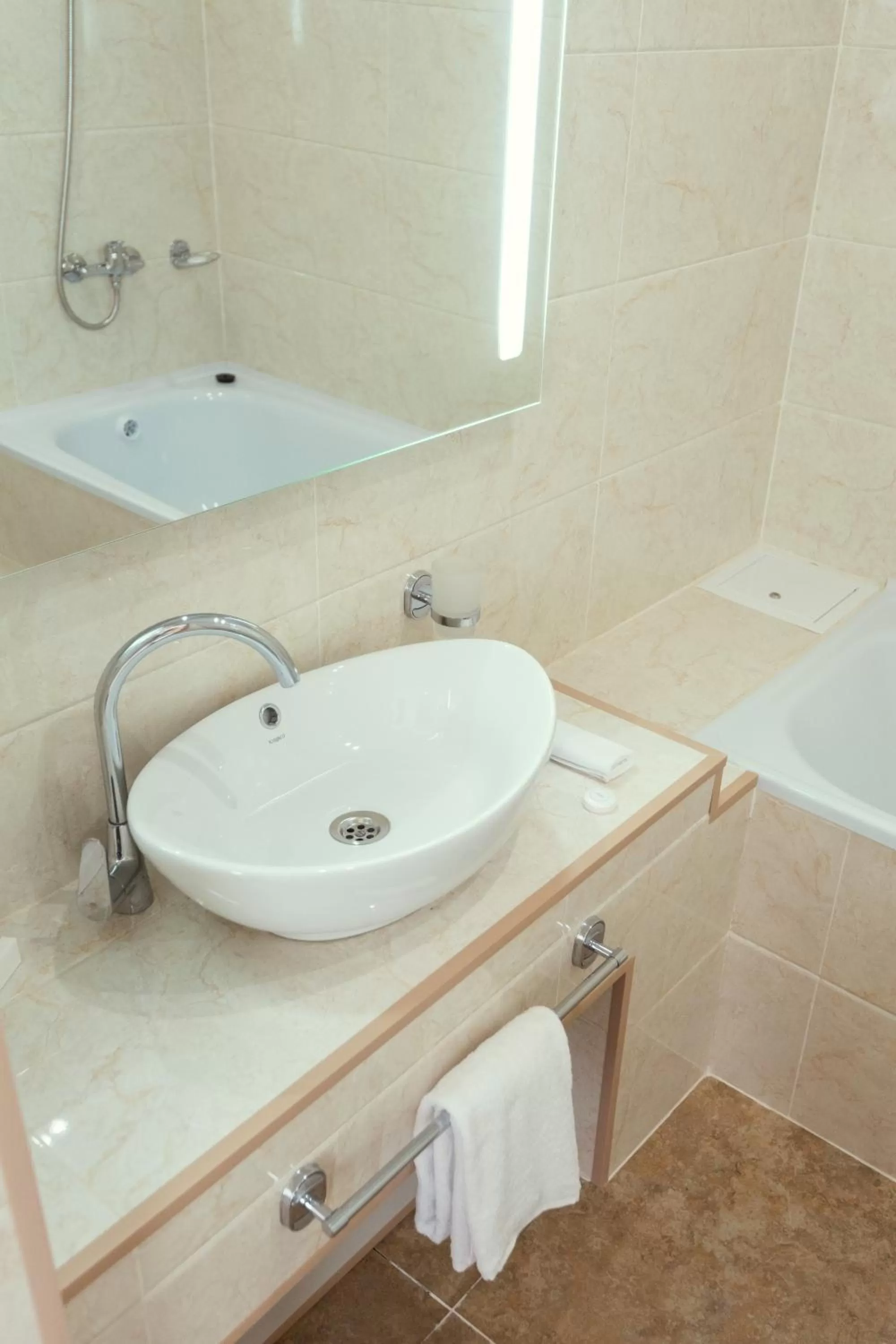 Bathroom in Come INN