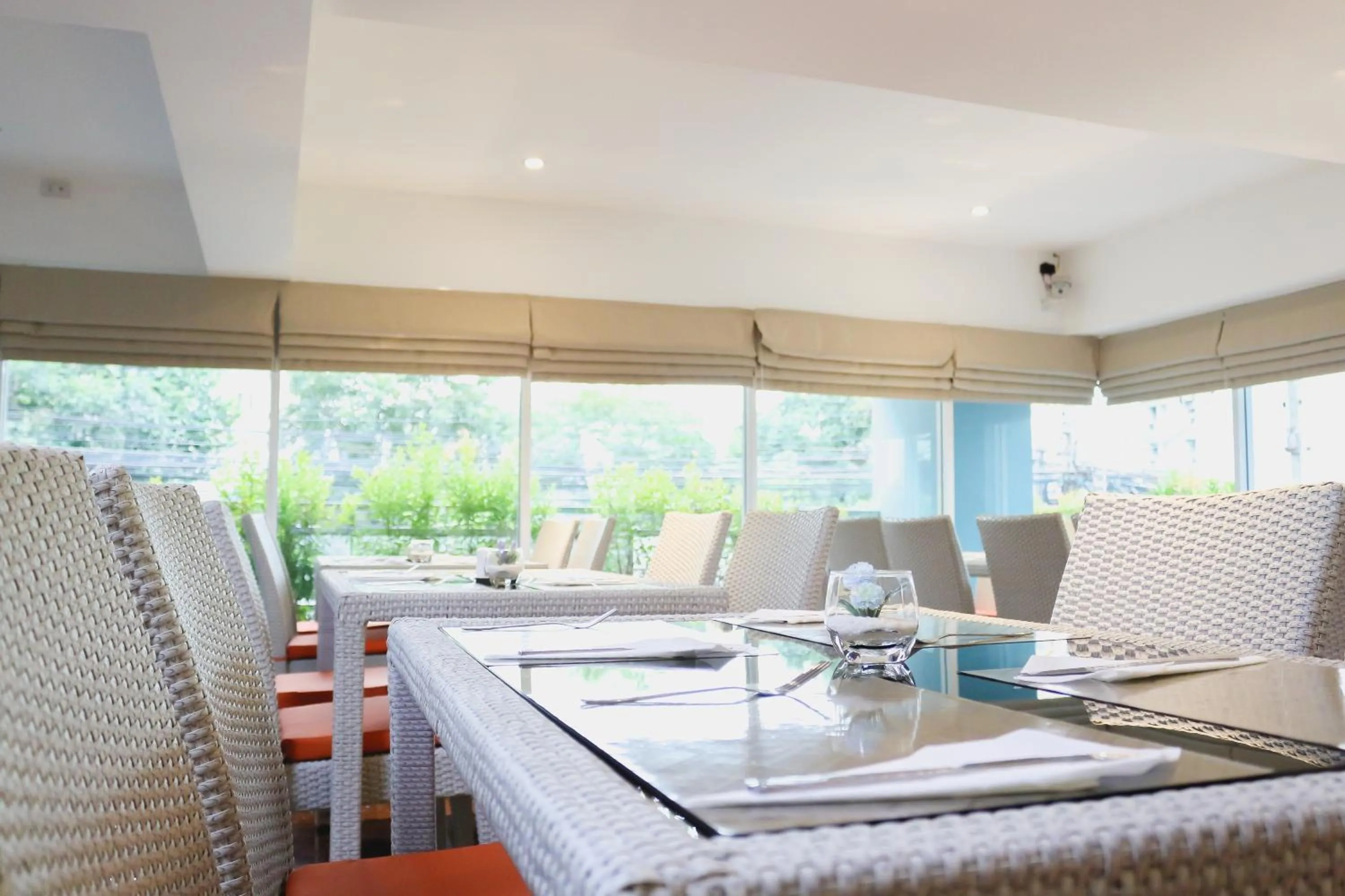 Restaurant/Places to Eat in Maverick Ratchada Hotel