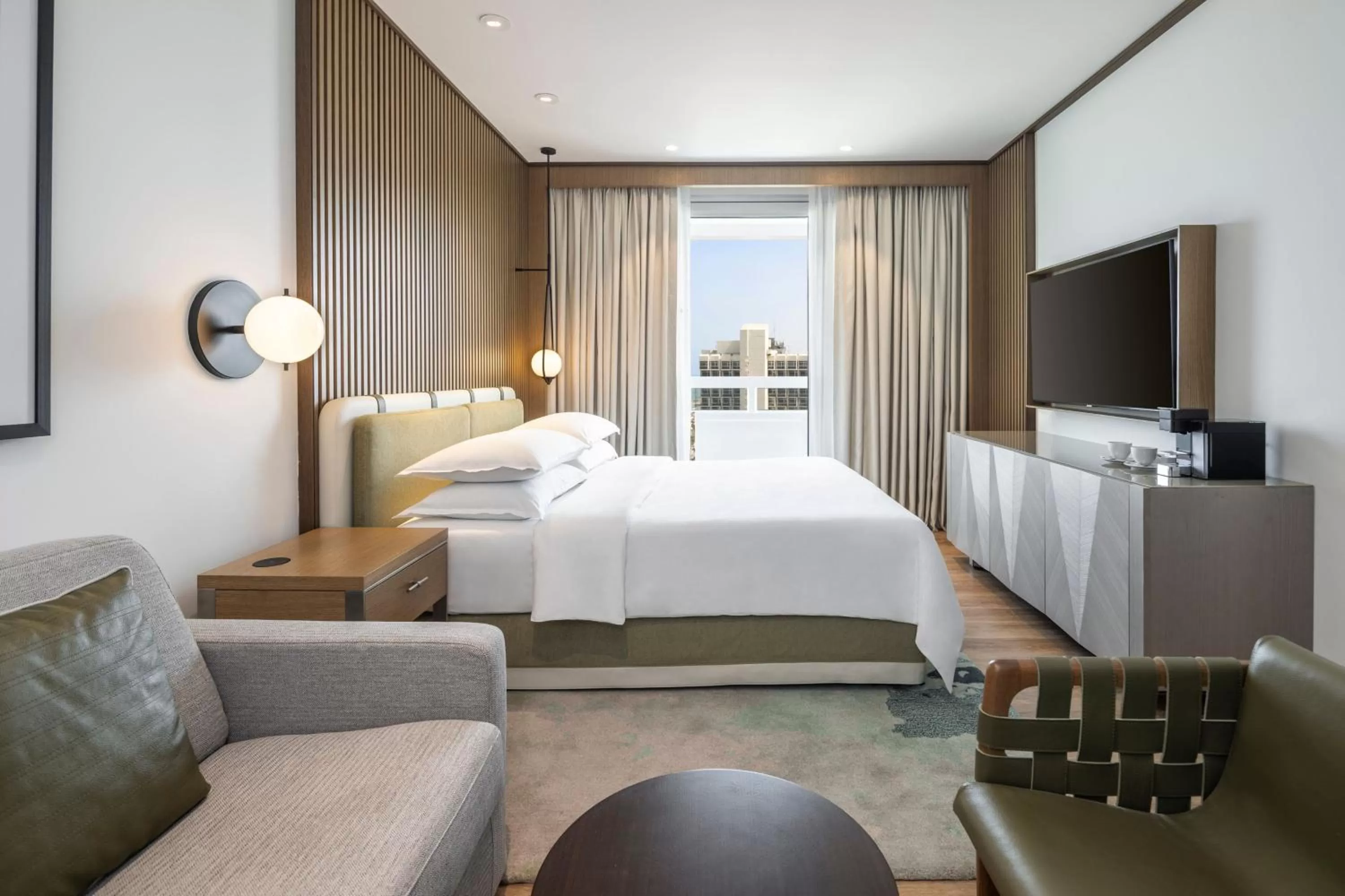 Photo of the whole room, Bed in Sheraton Grand Tel Aviv