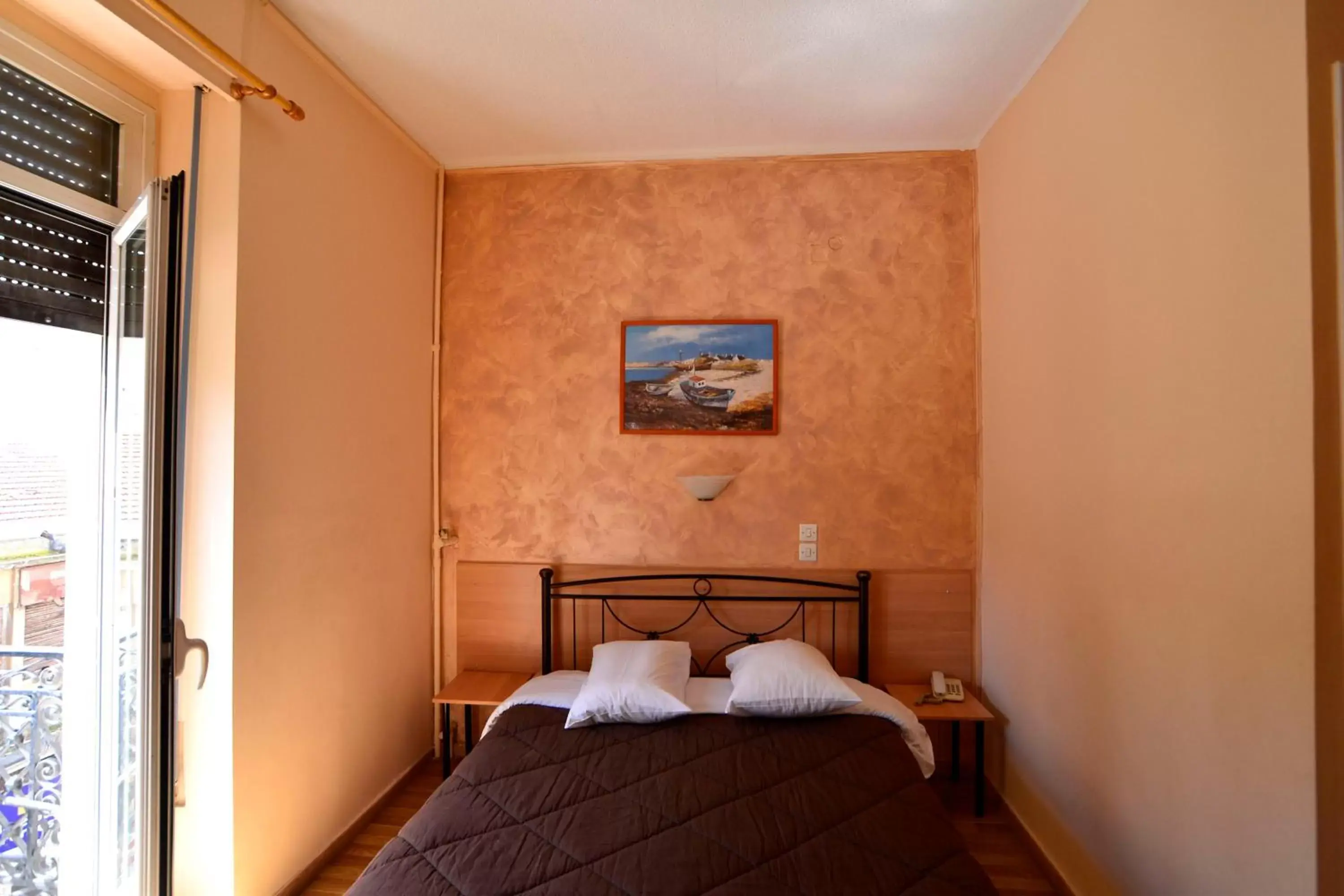 Economy Double or Twin Room in Electra Hotel Piraeus Economy Double or Twin Room in Electra Hotel Piraeus