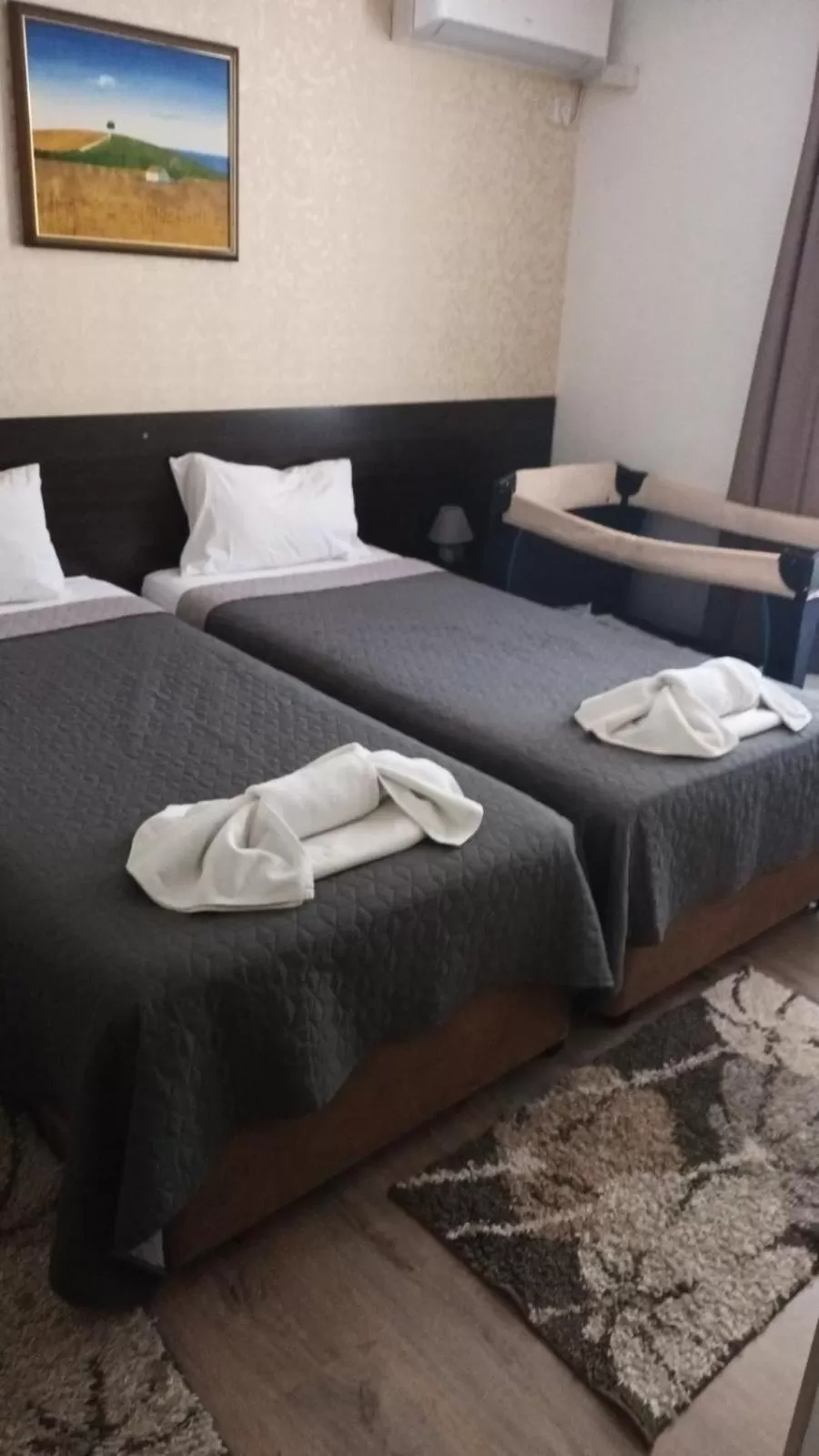 Bed in Vida Family Hotel