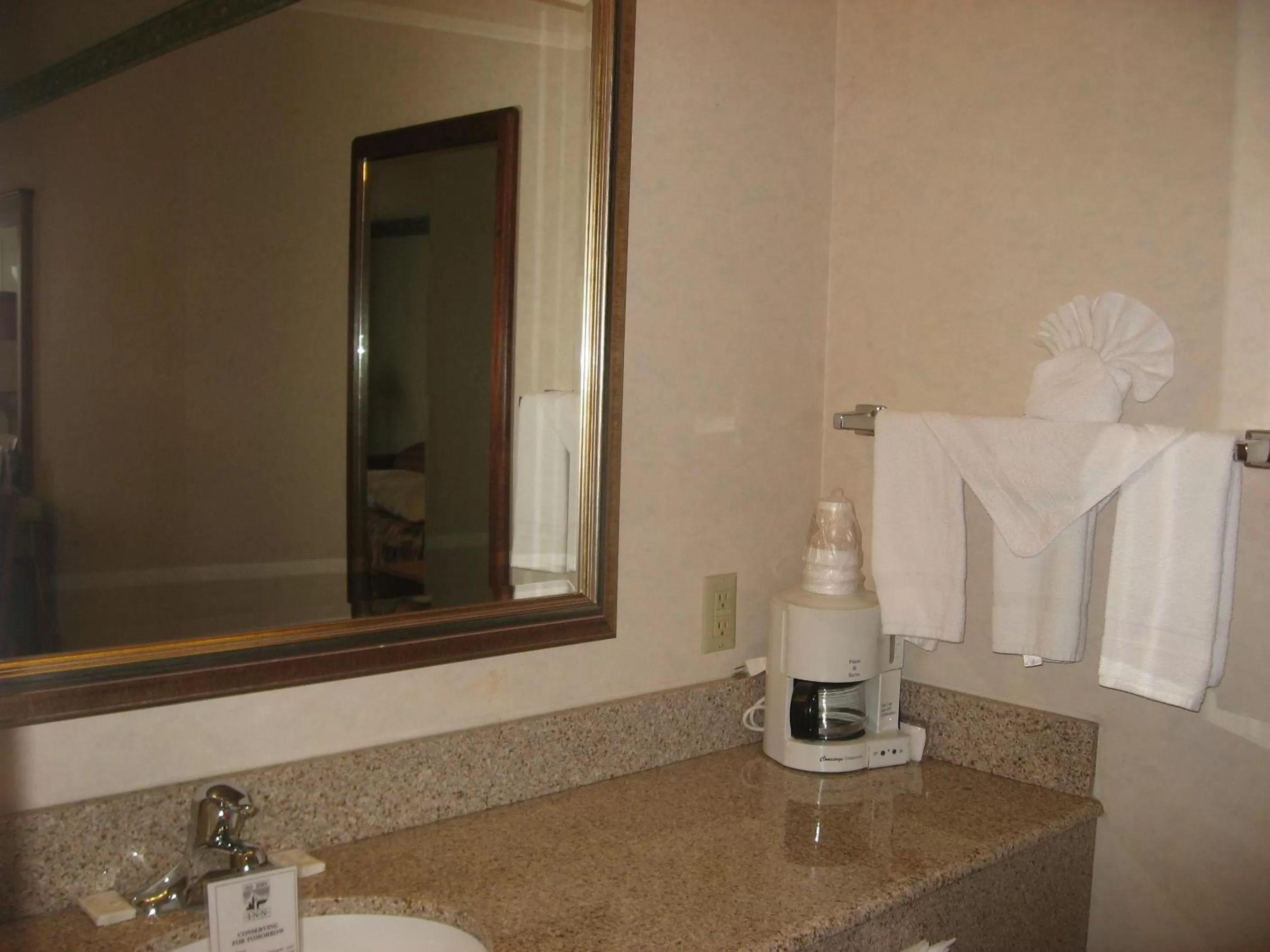 Coffee/tea facilities in Old Town Inn