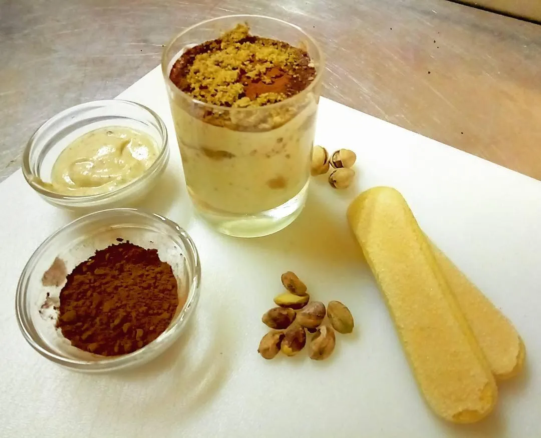 Restaurant/places to eat in Hotel Blue Ribbon