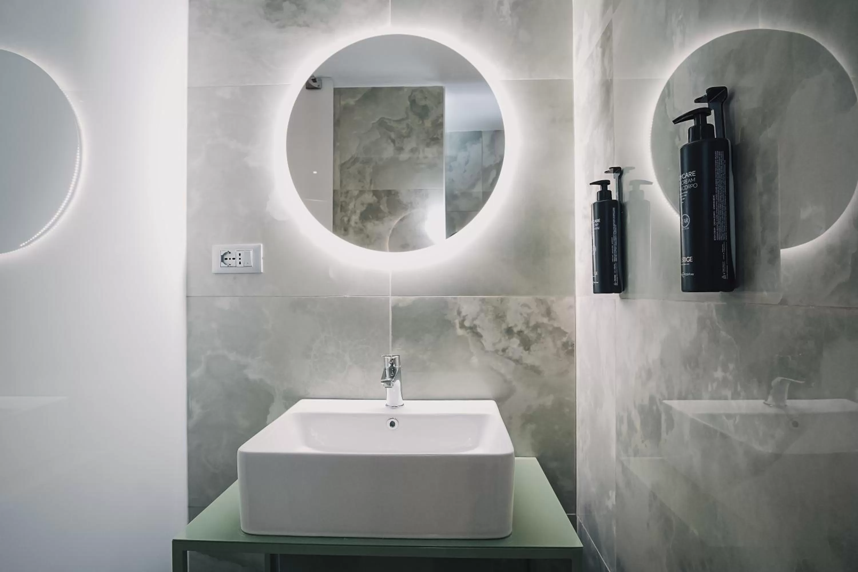 Bathroom in Moderno Hotel Roma - Adults Only