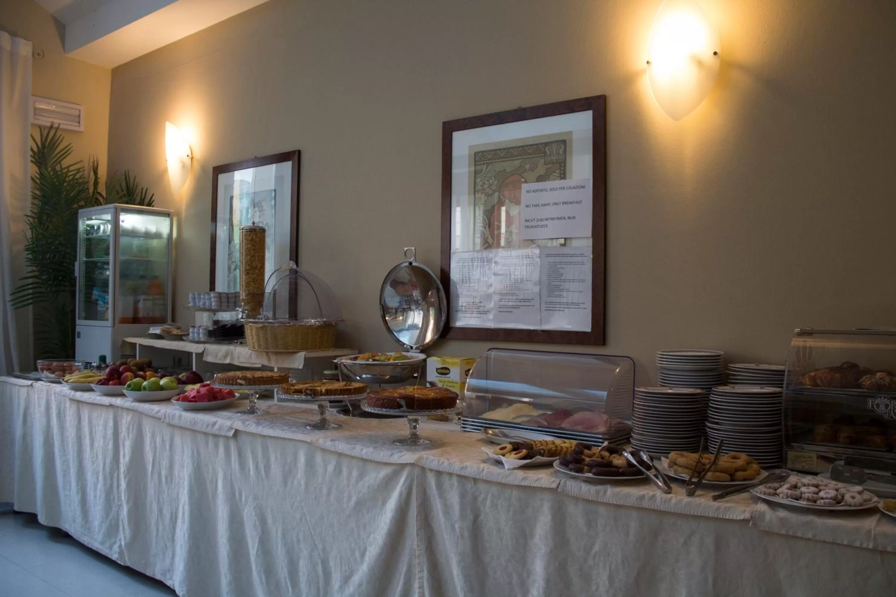 Continental breakfast in Hotel Enrichetta