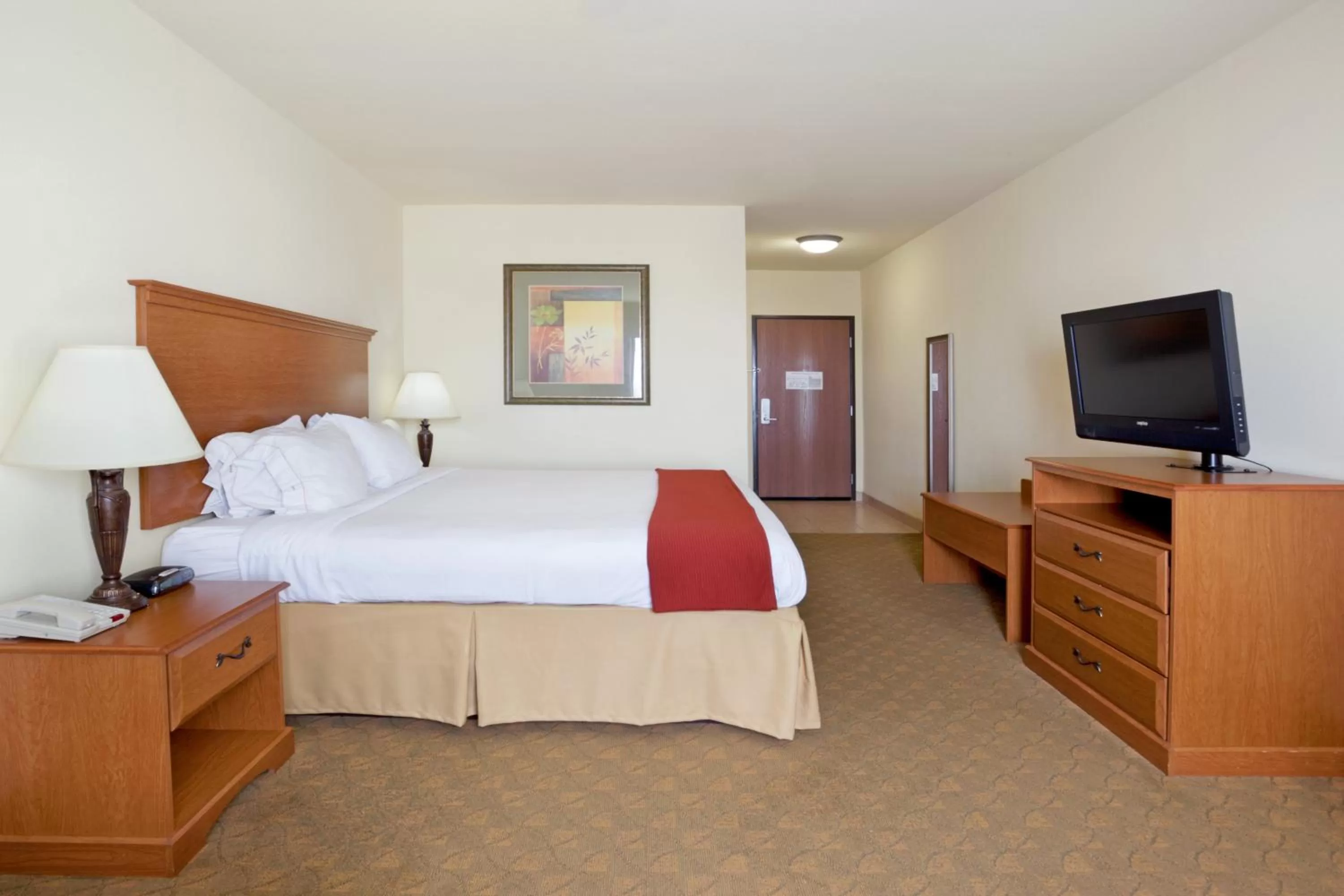 Photo of the whole room, Bed in Holiday Inn Express Hotel & Suites Zapata by IHG