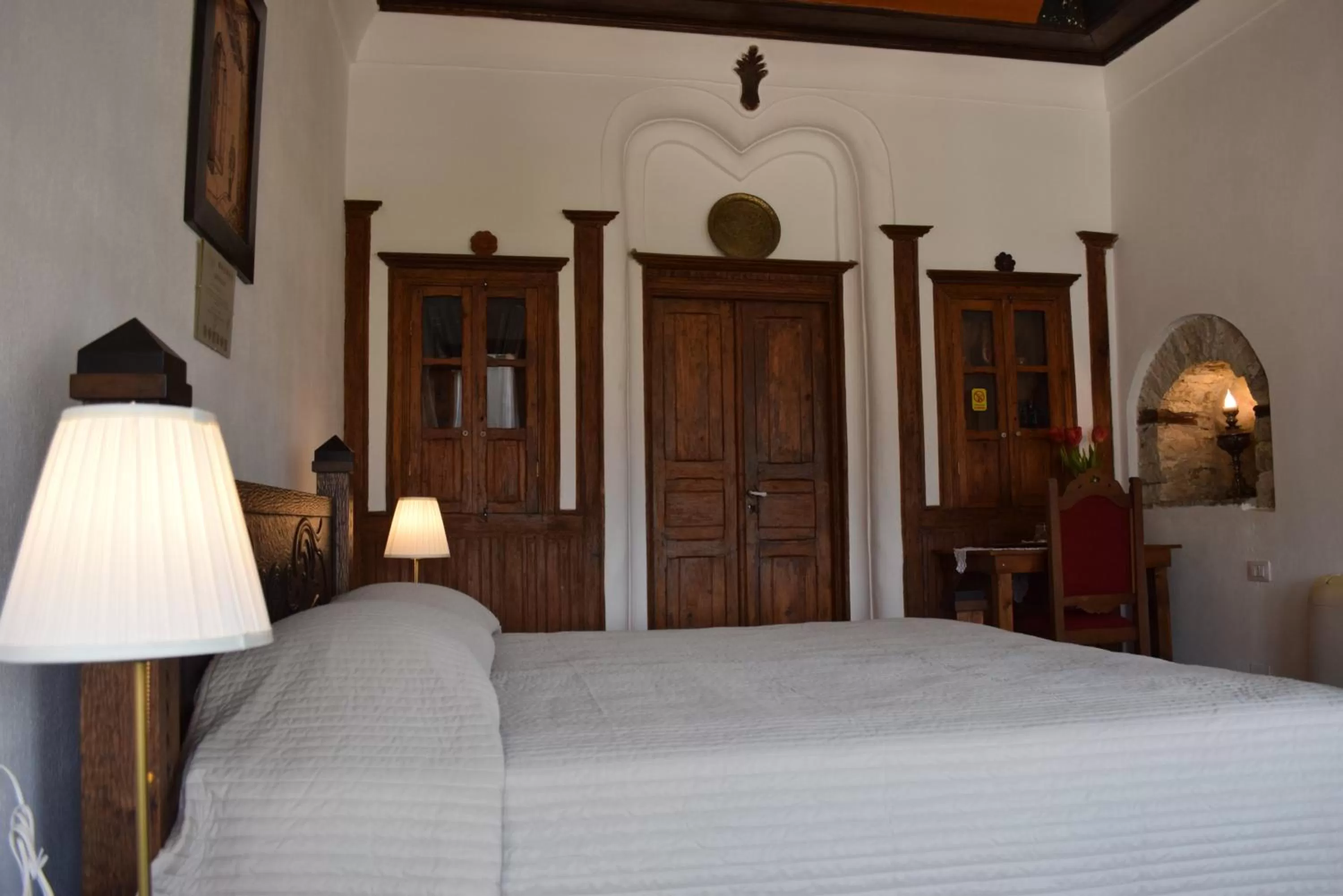 Bed in Hotel Gjirokastra