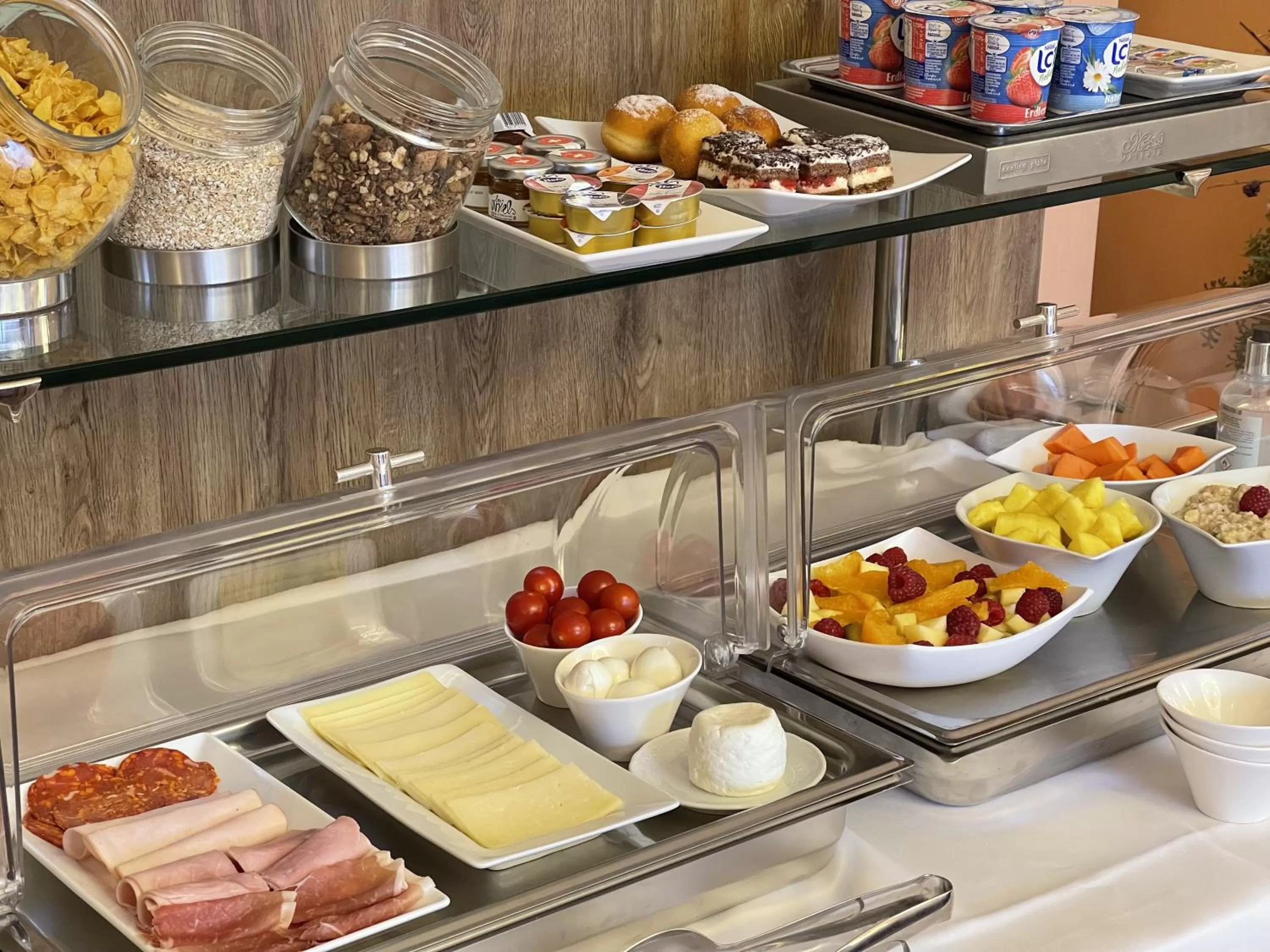 Breakfast in Hotel Adriatica