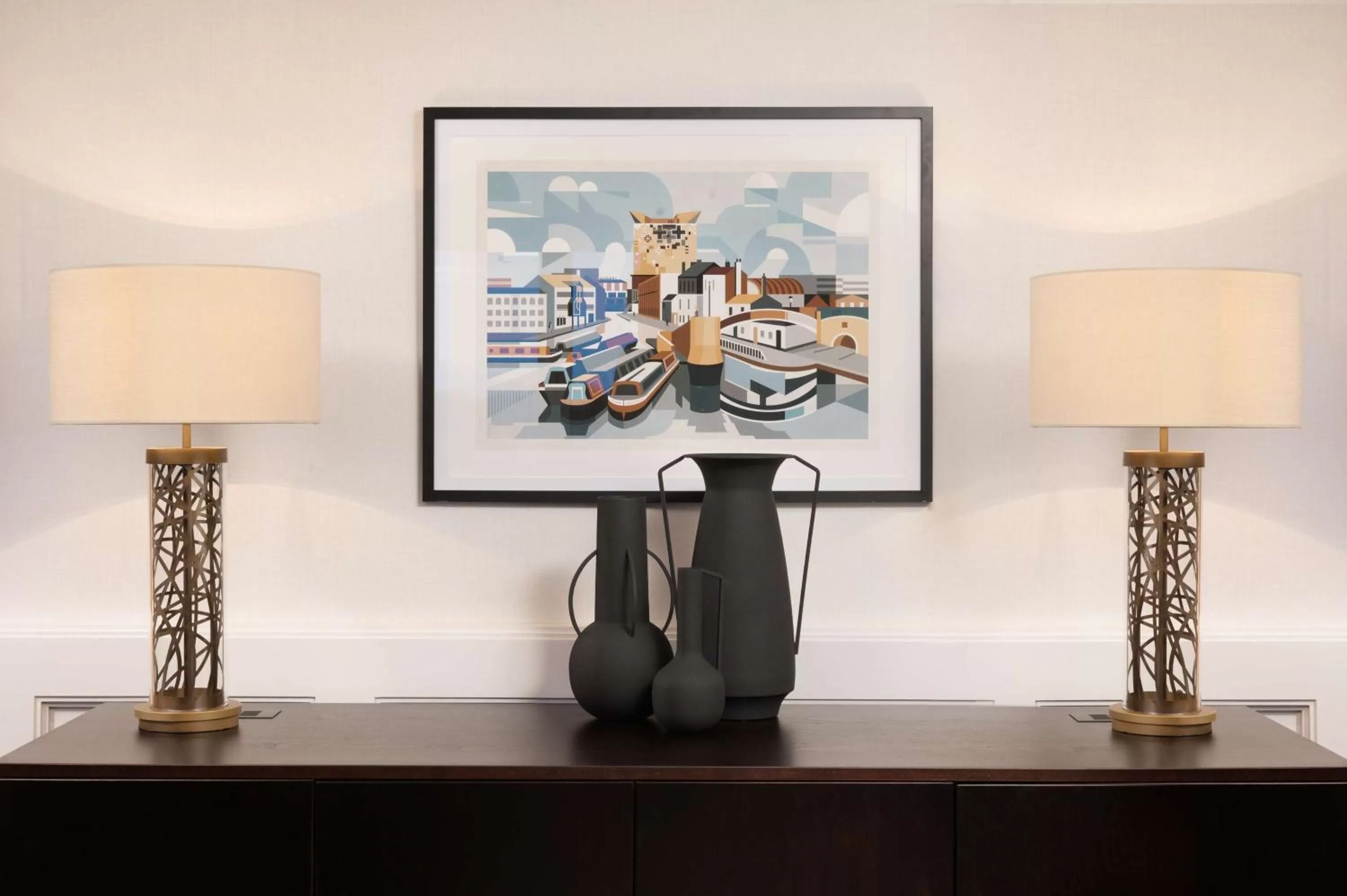 Living room in Hilton Birmingham Metropole Hotel