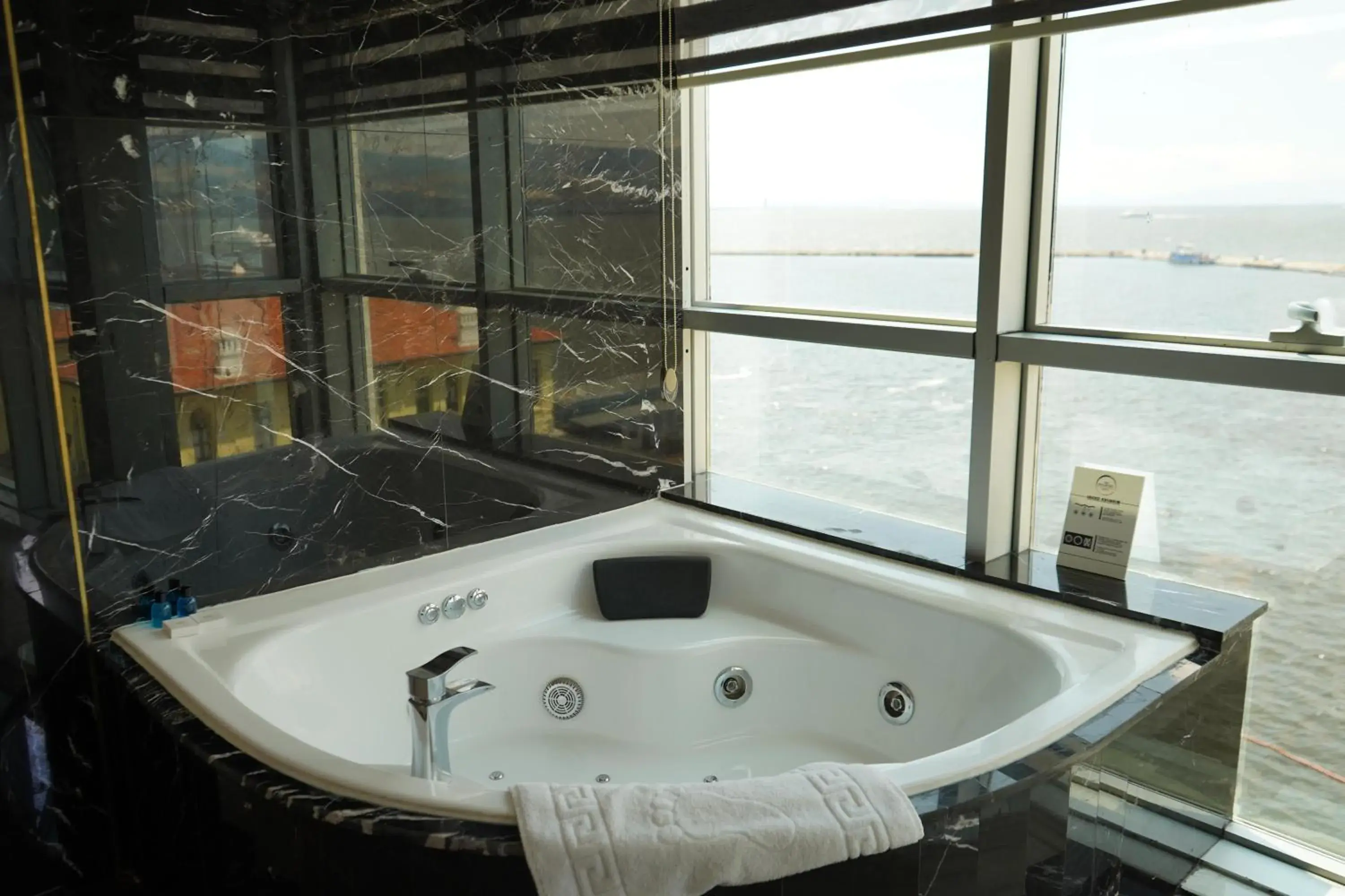 Executive Suite in Pasaport Pier Hotel Executive Suite in Pasaport Pier Hotel