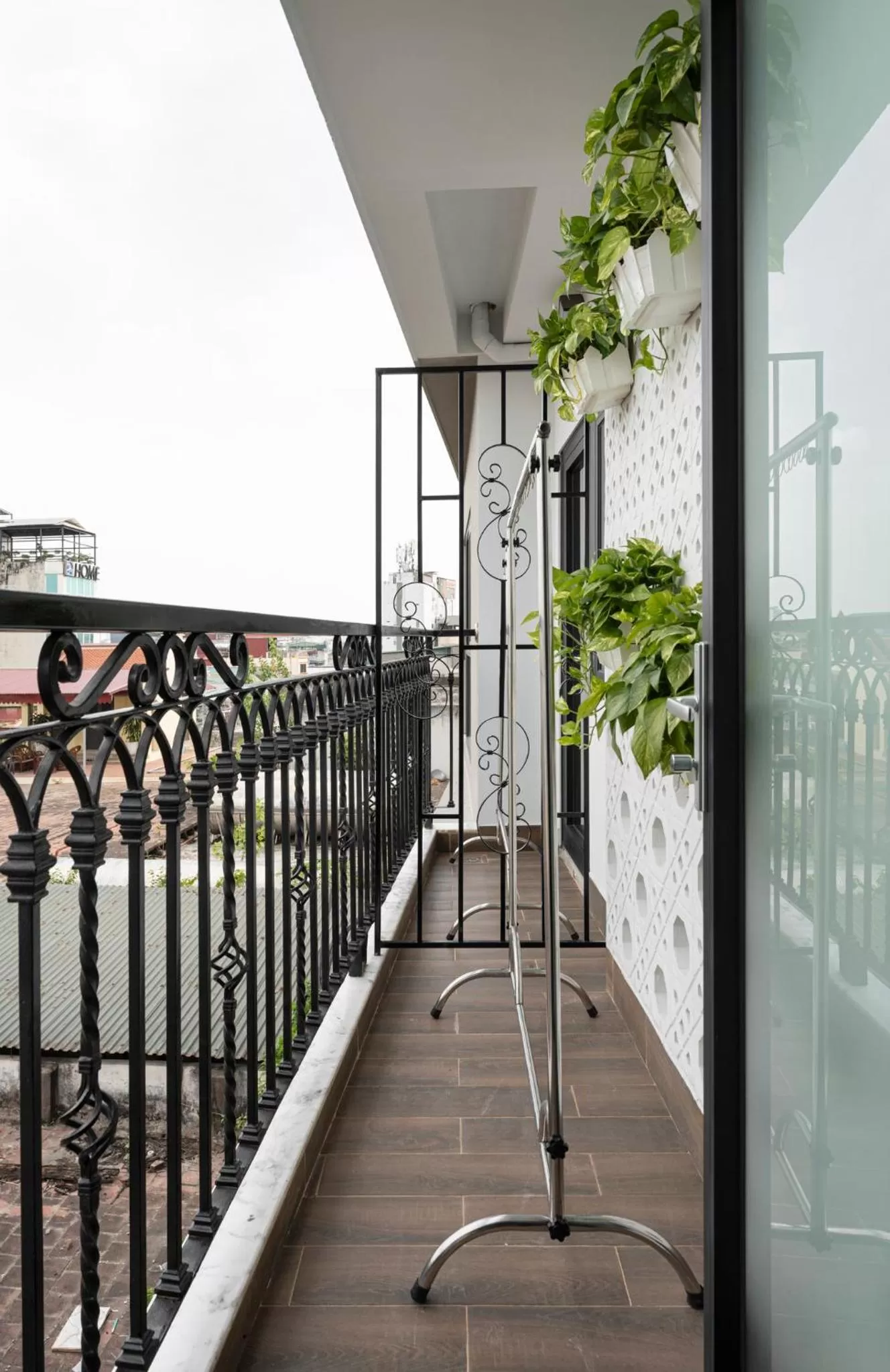 Balcony/Terrace in Paradise Suites Nguyen Khuyen