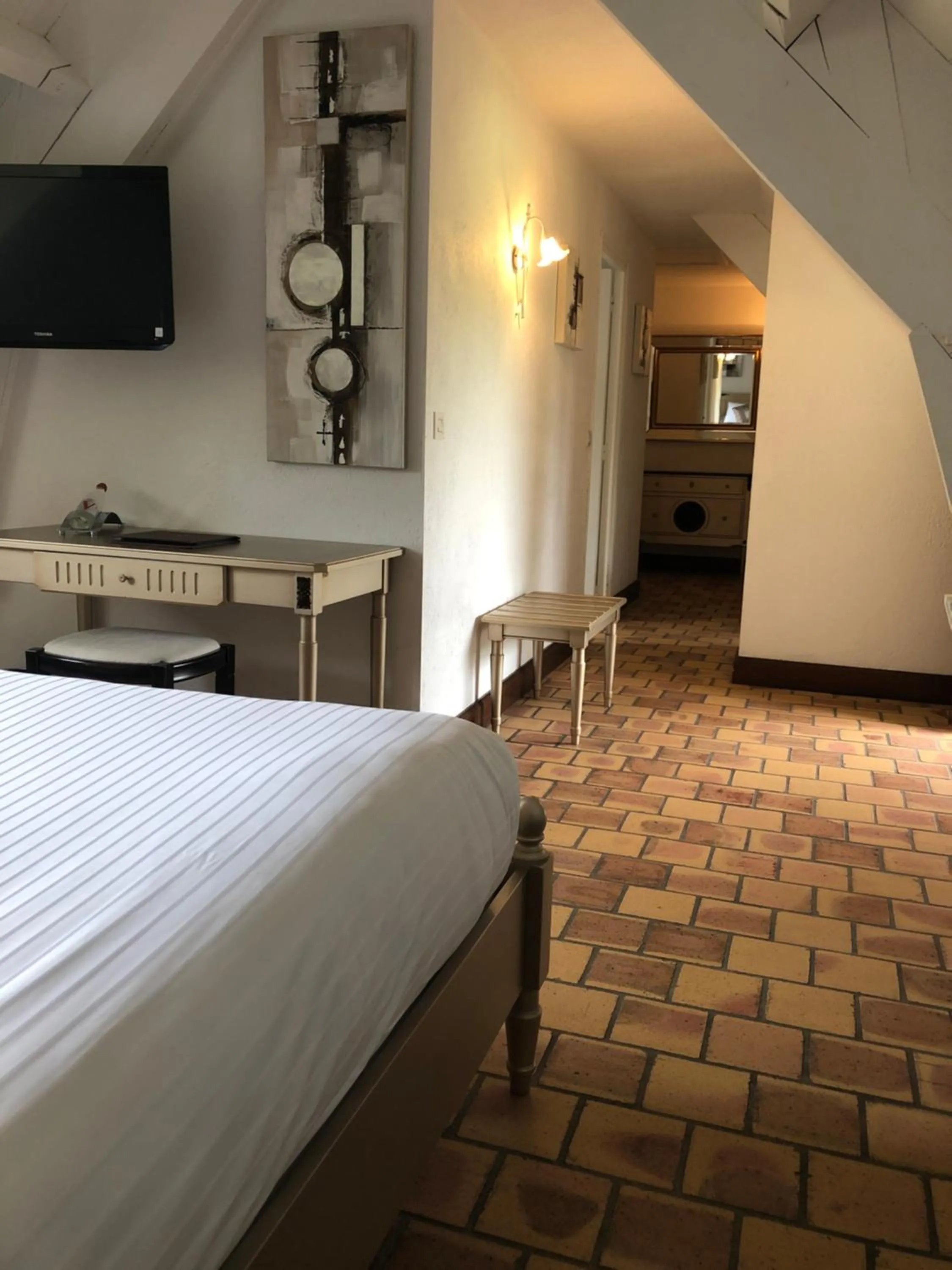 Photo of the whole room, Bed in L'Orée des Chênes, The Originals Relais