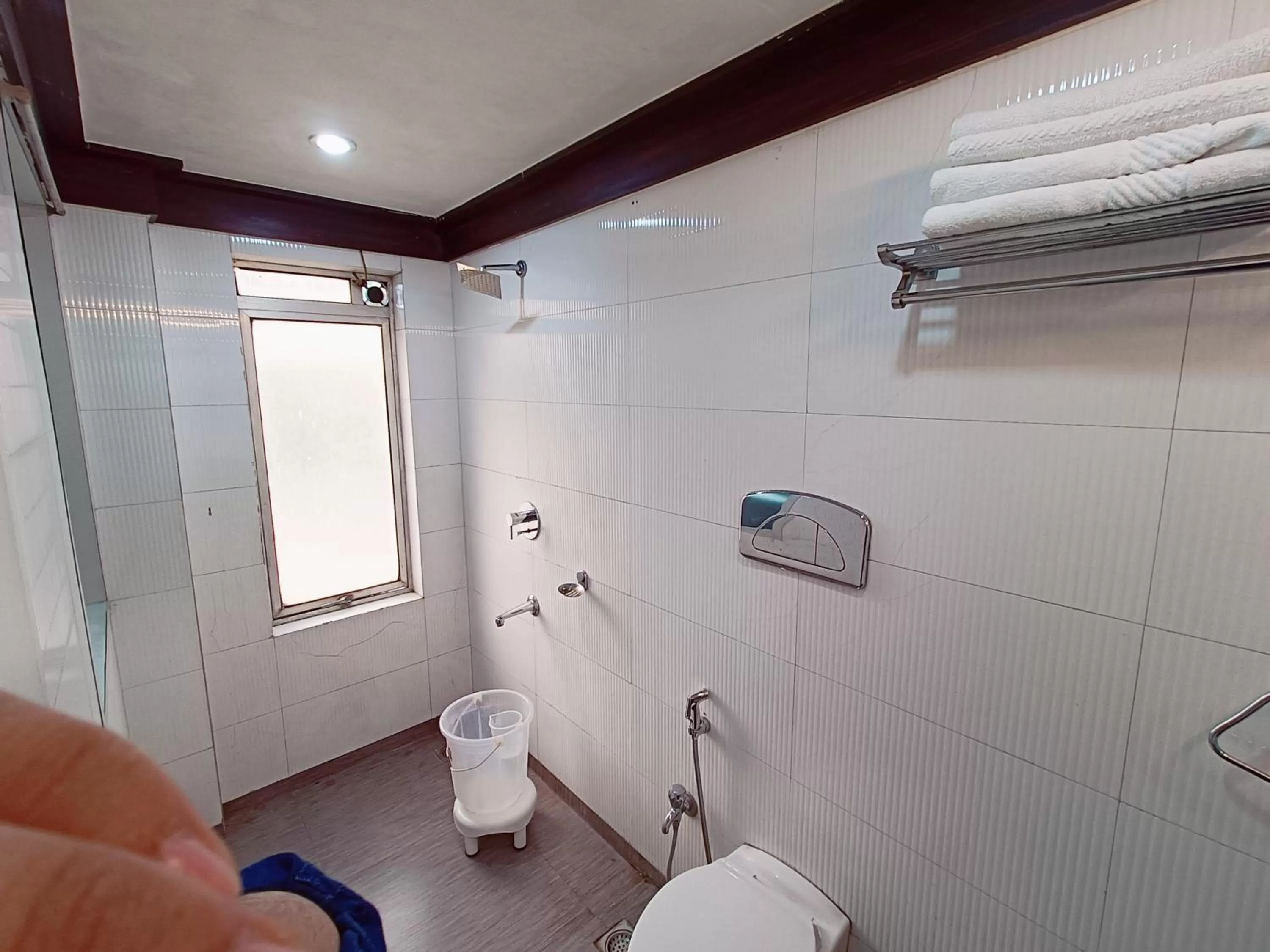 Rapid Lakme Executive Hotel